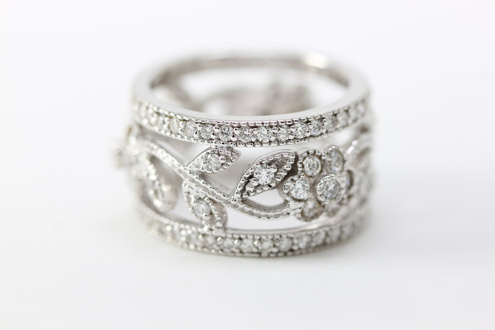 DIAMOND ANNIVERSARY ETERNITY FLOWER BAND 14K WHITE GOLD