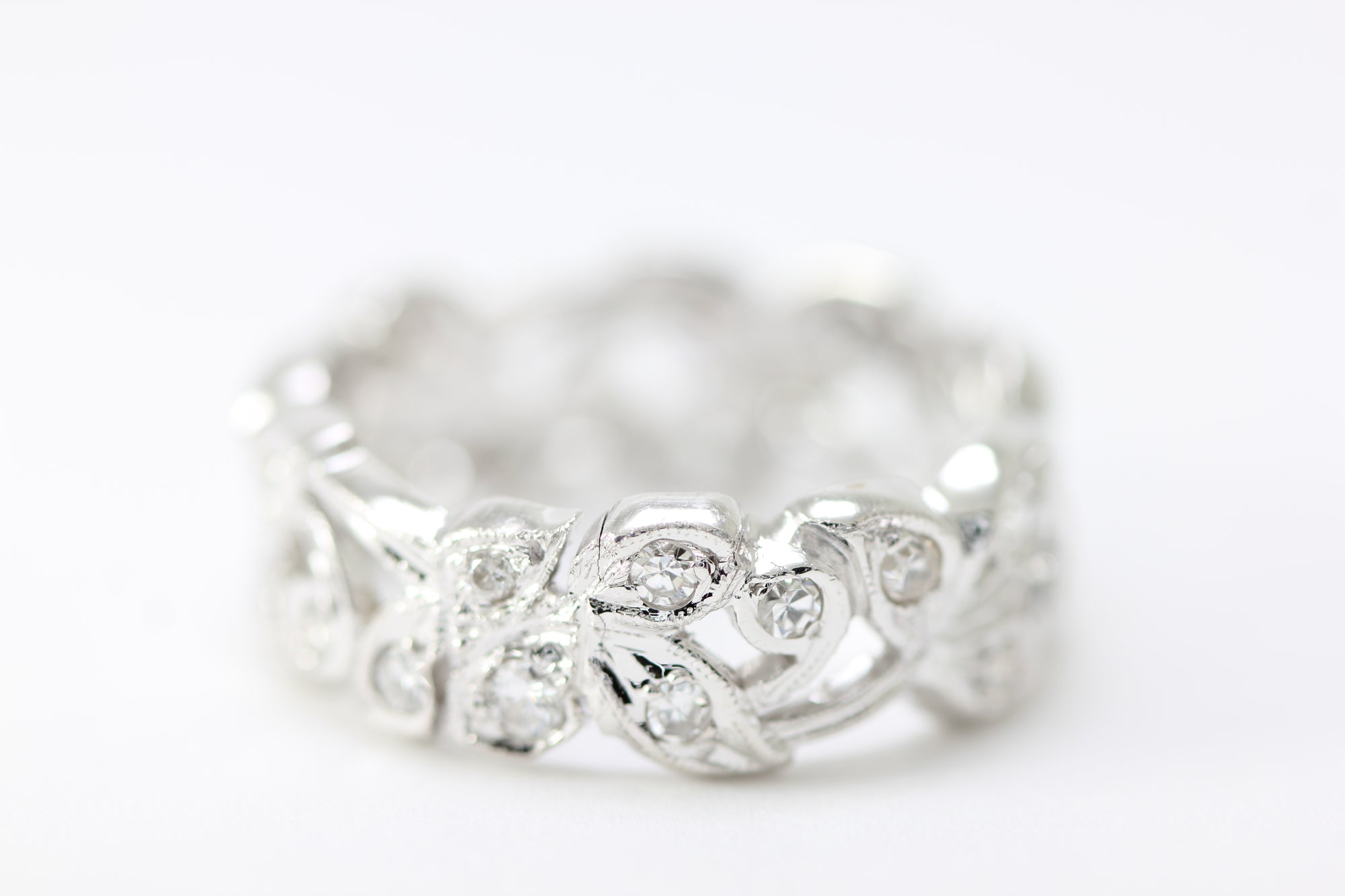 ANTIQUE ART DECO DIAMOND ANNIVERSARY ETERNITY BAND 14K WHITE GOLD EUROPEAN CUT 1930's