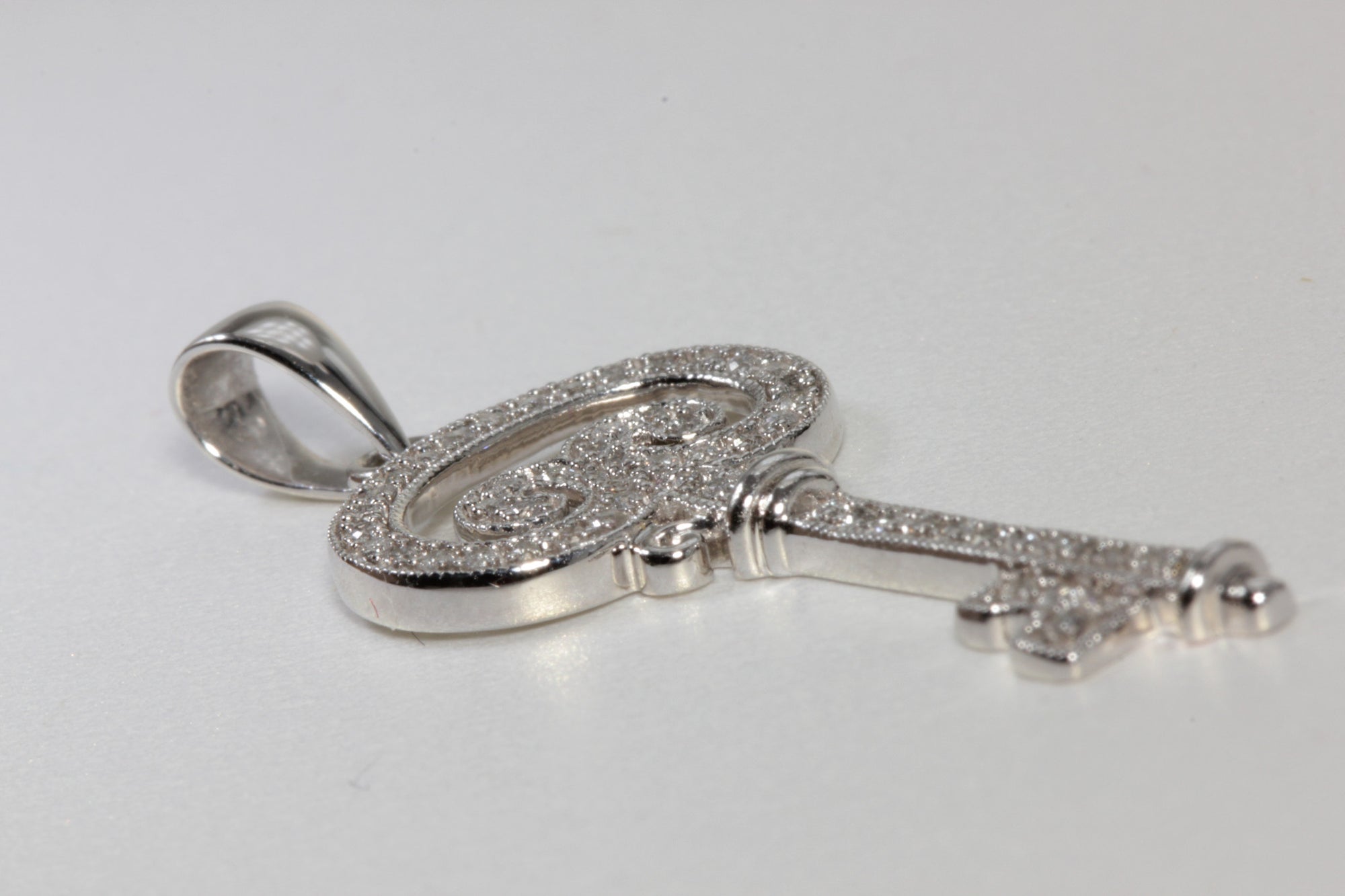 MODERN 14K GOLD DIAMOND KEY CHARM PENDANT 0.30 CT 14KARAT WHITE GOLD