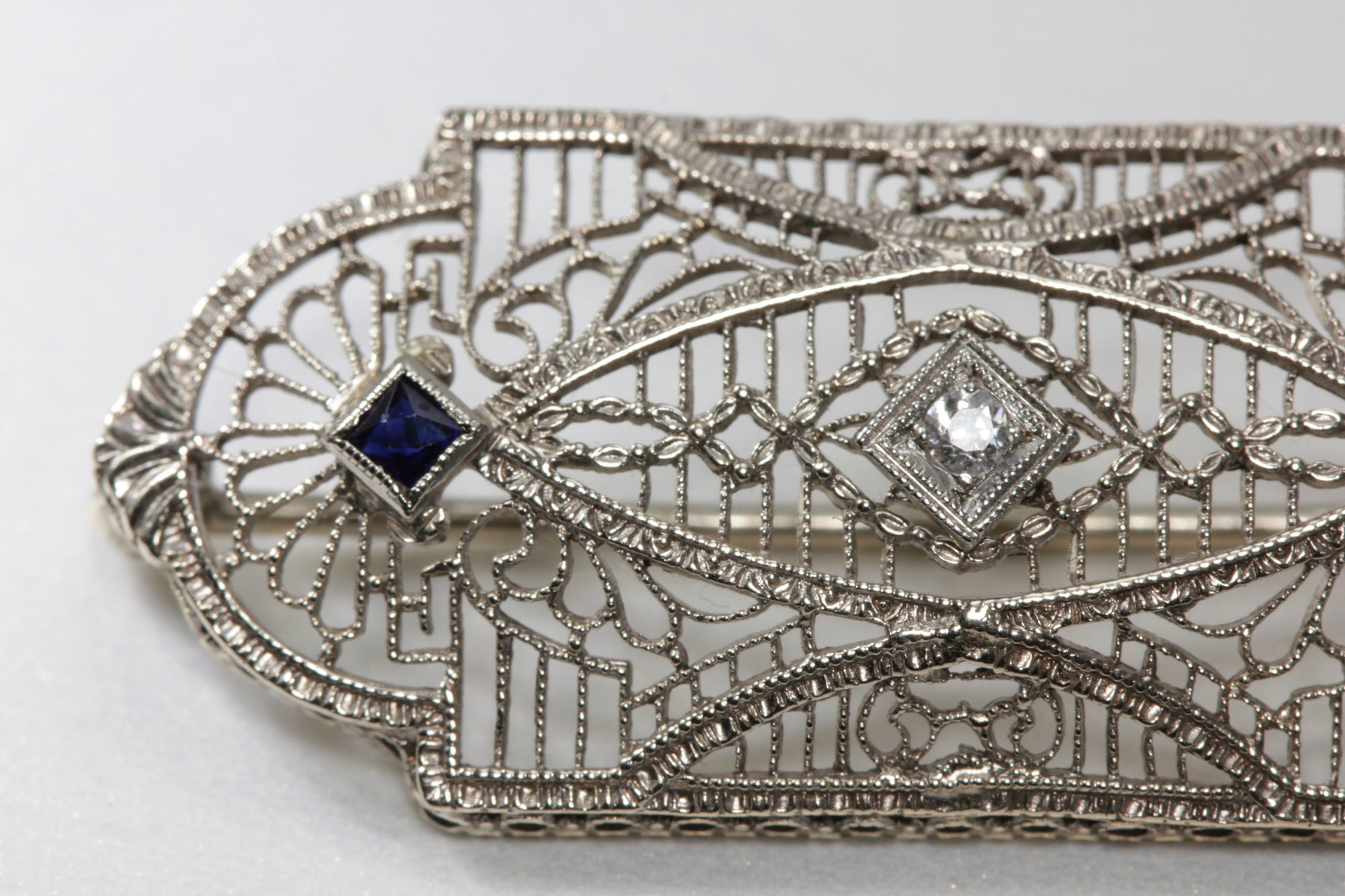1920 ANTIQUE ART DECO 14k WHITE GOLD LADYS DIAMOND & SAPPHIRE PIN BROOCH