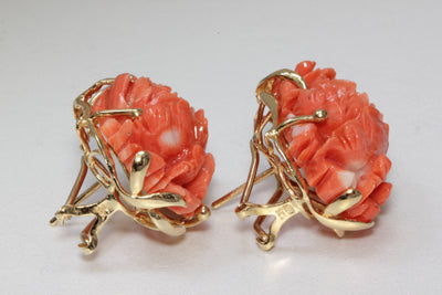 ANTIQUE 14K YELLOW GOLD CARVED PINK CORAL FLOWER LEAF CABOCHON EARRINGS