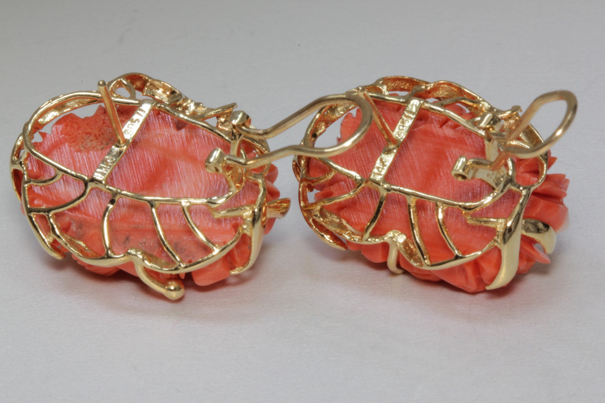 ANTIQUE 14K YELLOW GOLD CARVED PINK CORAL FLOWER LEAF CABOCHON EARRINGS