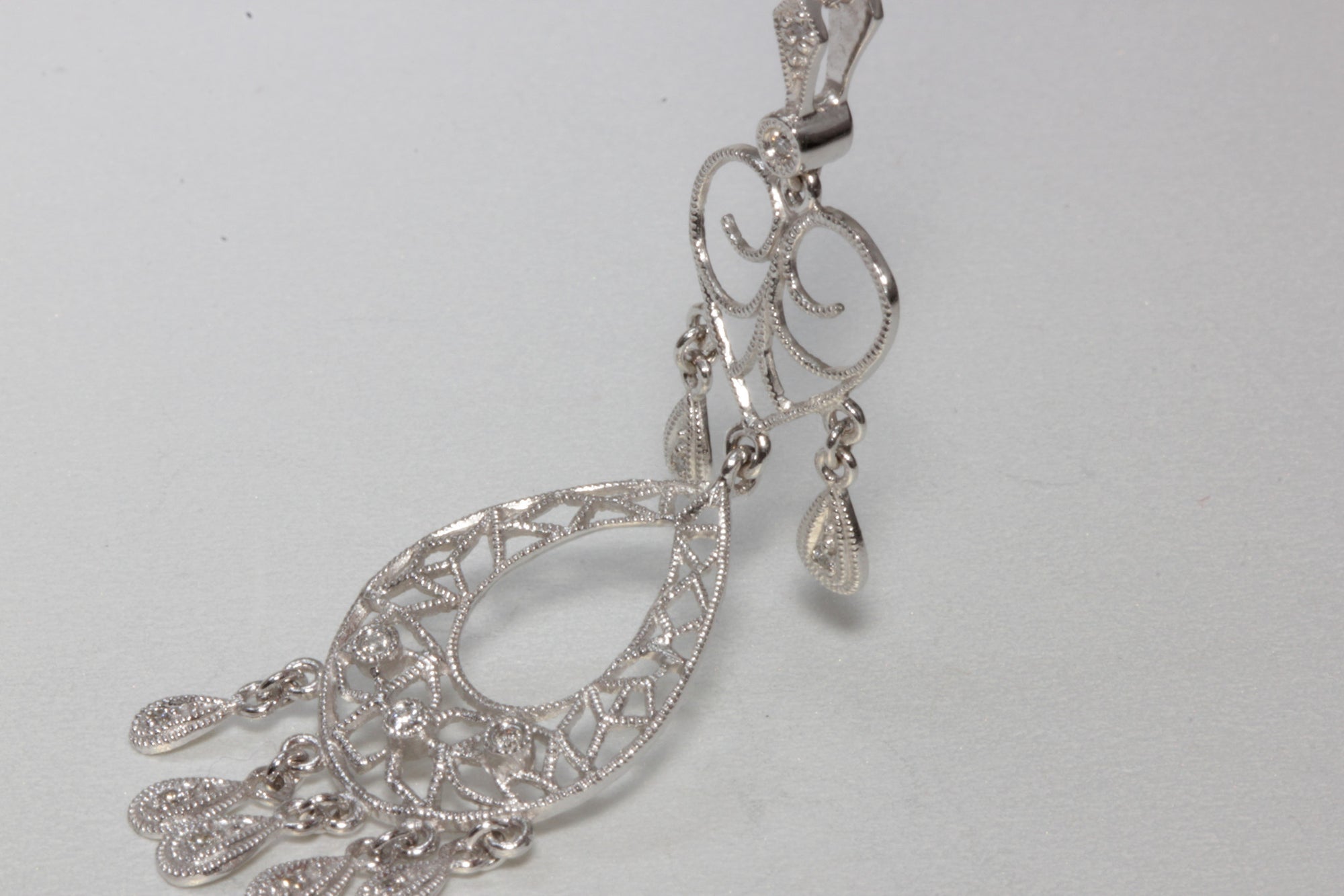 ANTIQUE 14K WHITE GOLD DIAMOND PENDANT FILIGREE CHANDLER 14K WHITE GOLD CHAIN