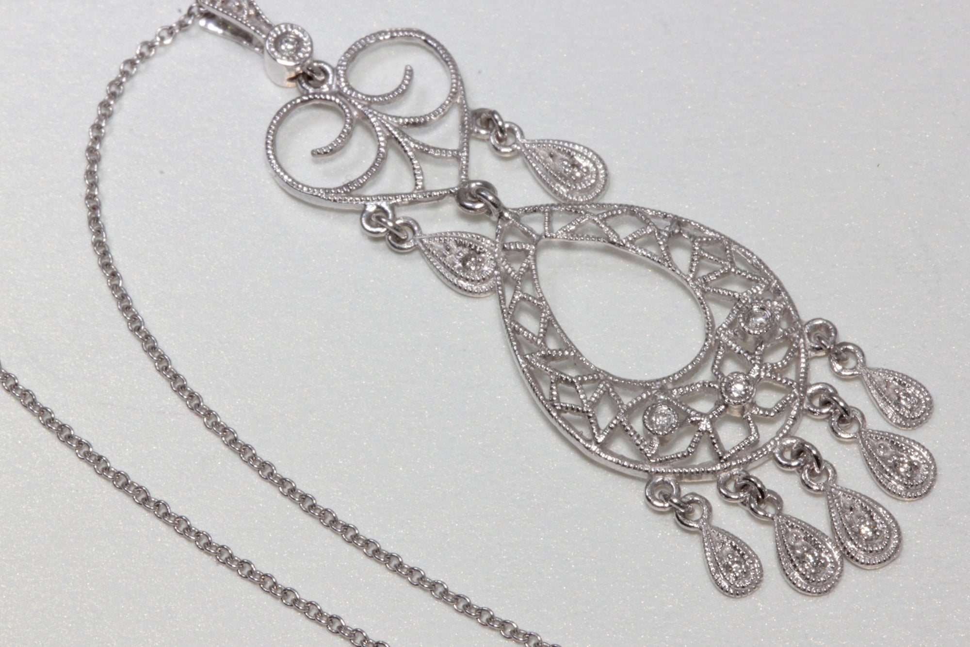 ANTIQUE 14K WHITE GOLD DIAMOND PENDANT FILIGREE CHANDLER 14K WHITE GOLD CHAIN