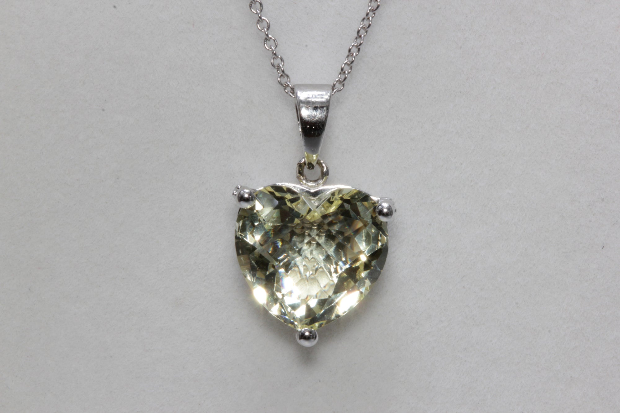 MODERN 14k WHITE GOLD LADIES PENDANT & CHAIN CHECKERBOARD LIME QUARTZ & DIAMOND