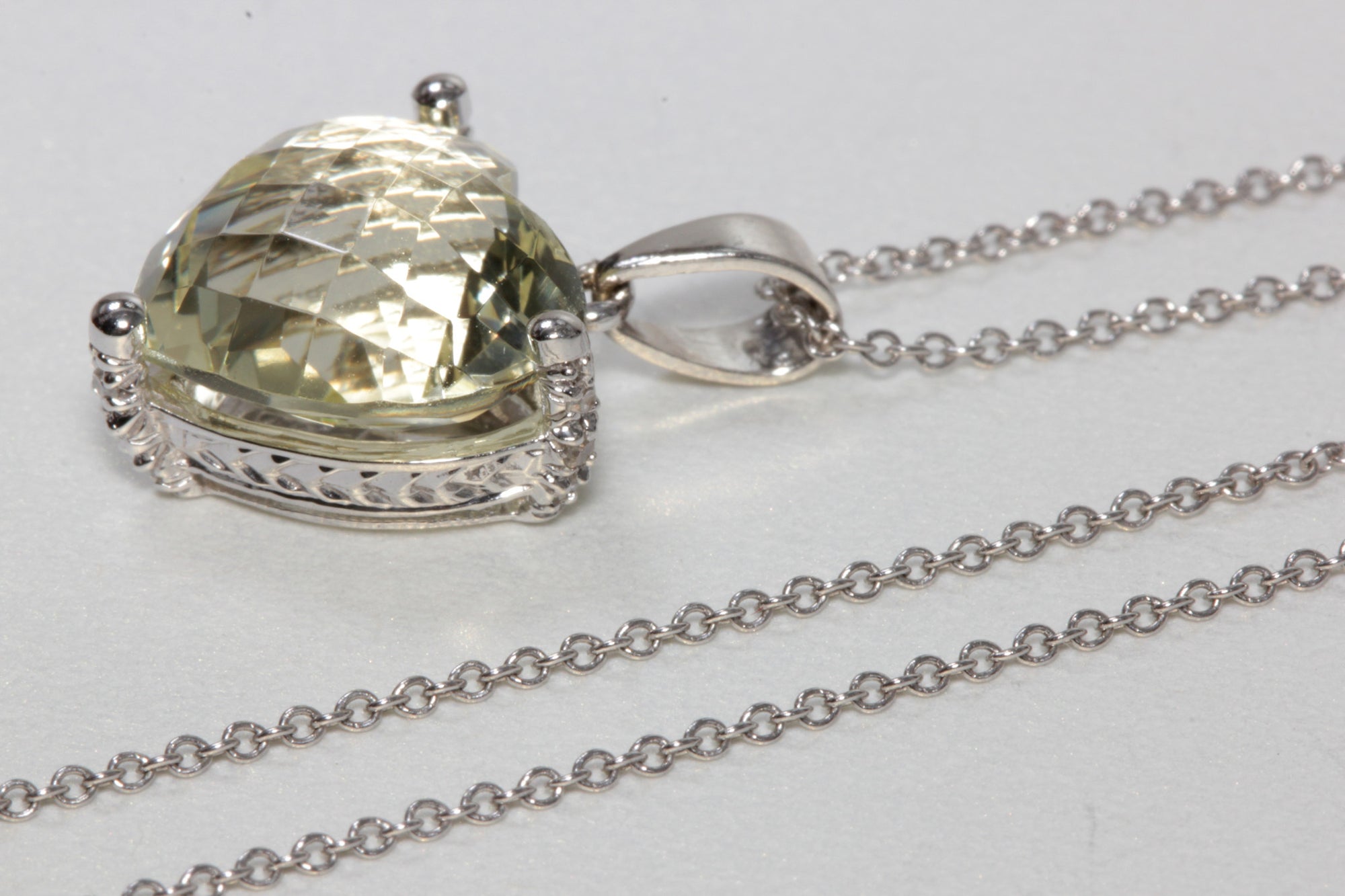 MODERN 14k WHITE GOLD LADIES PENDANT & CHAIN CHECKERBOARD LIME QUARTZ & DIAMOND