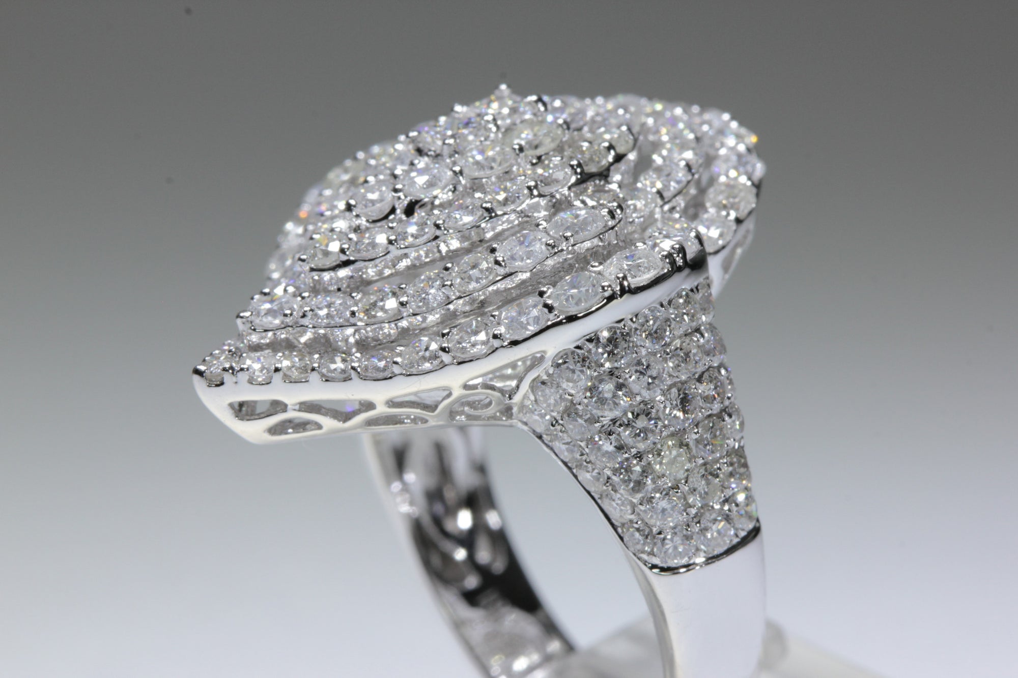 MODERN 18k WHITE GOLD DIAMOND COCKTAIL RING ROUND MICRO PAVE 3.84 CTW
