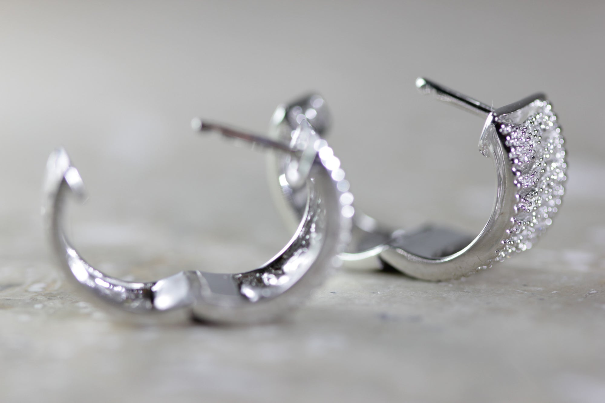 14k WHITE GOLD WIDE HUGGIE HOOPS EARRINGS DIAMONDS MICRO PAVE SETTING .65 CTW