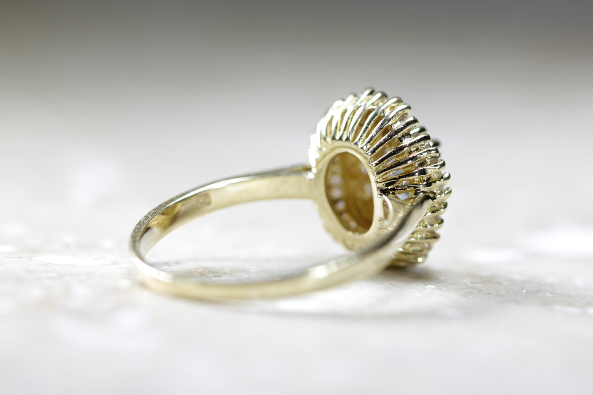 ESTATE VINTAGE DIAMOND OVAL SAPPHIRE RING BALLERINA SETTING 14K Y GOLD LADIES