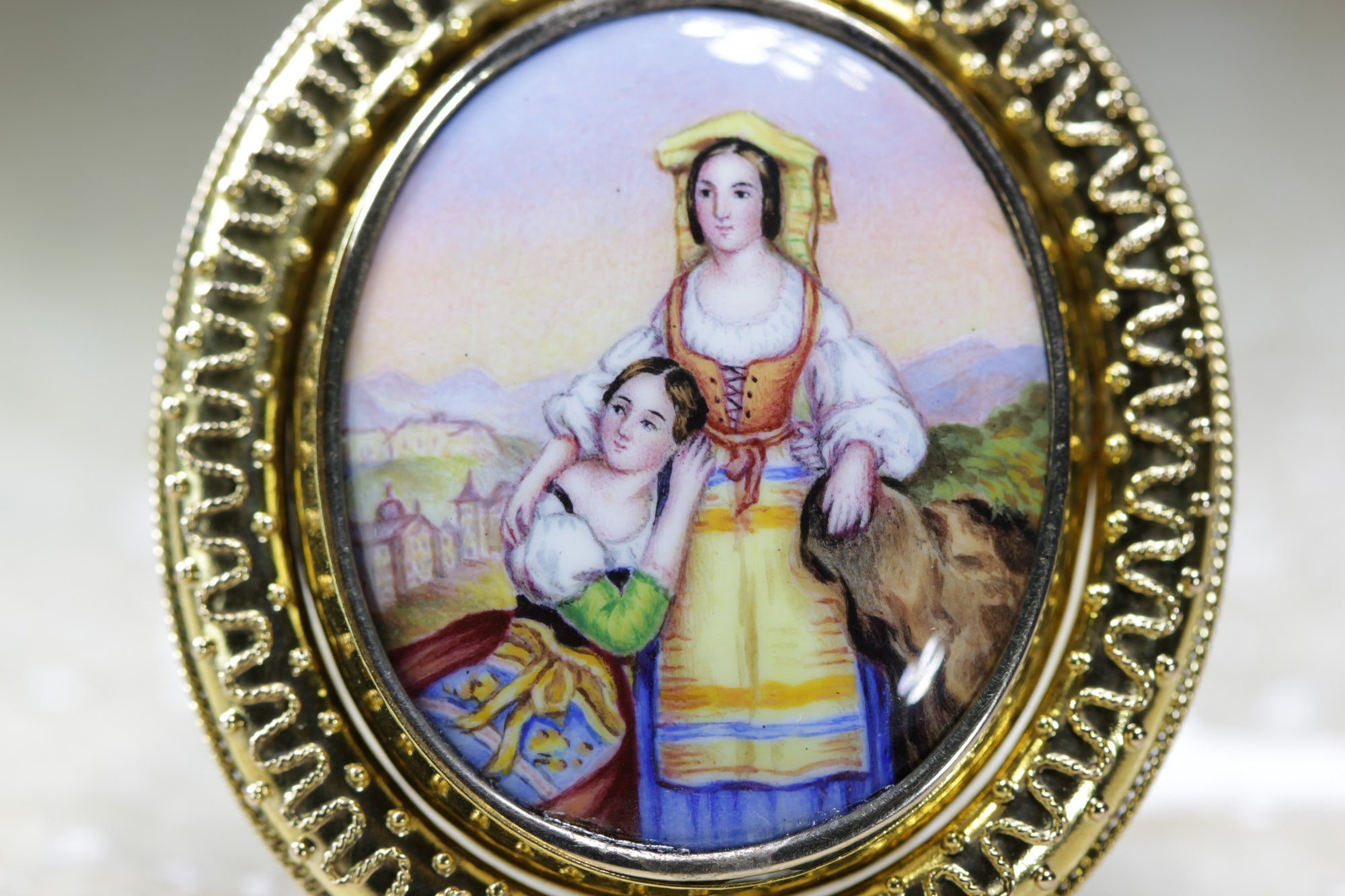 ANTIQUE PAINTED PORCELAIN 14K GOLD PIN BROOCH PICTURE FRAME 1520 CIRCA