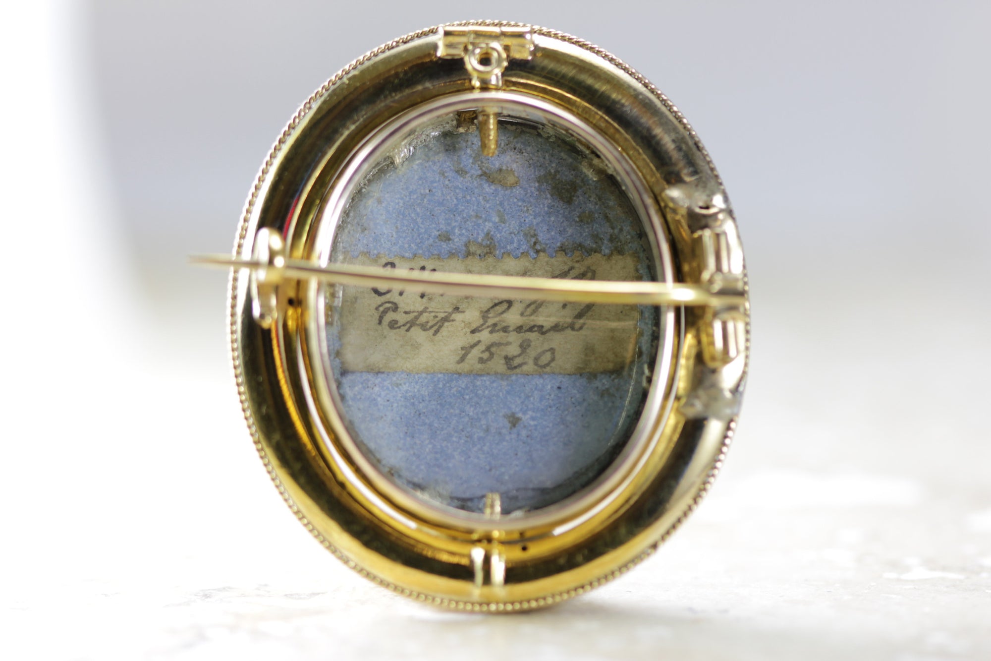 ANTIQUE PAINTED PORCELAIN 14K GOLD PIN BROOCH PICTURE FRAME 1520 CIRCA