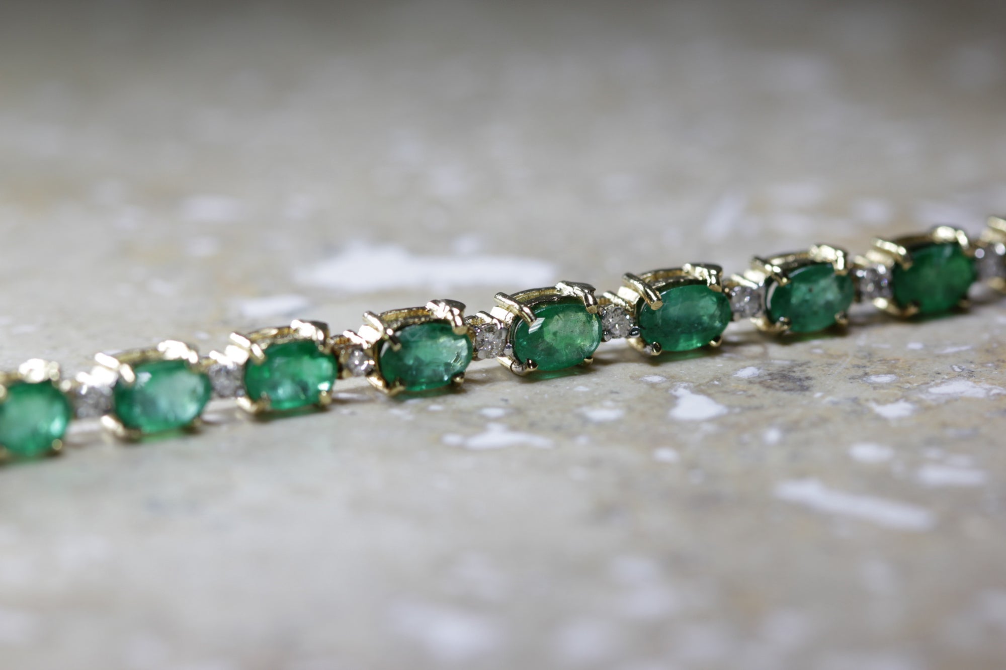 MODERN DIAMOND & OVAL CUT EMERALD TENNIS BRACELET 14K YELLOW GOLD LADIES 12.50C