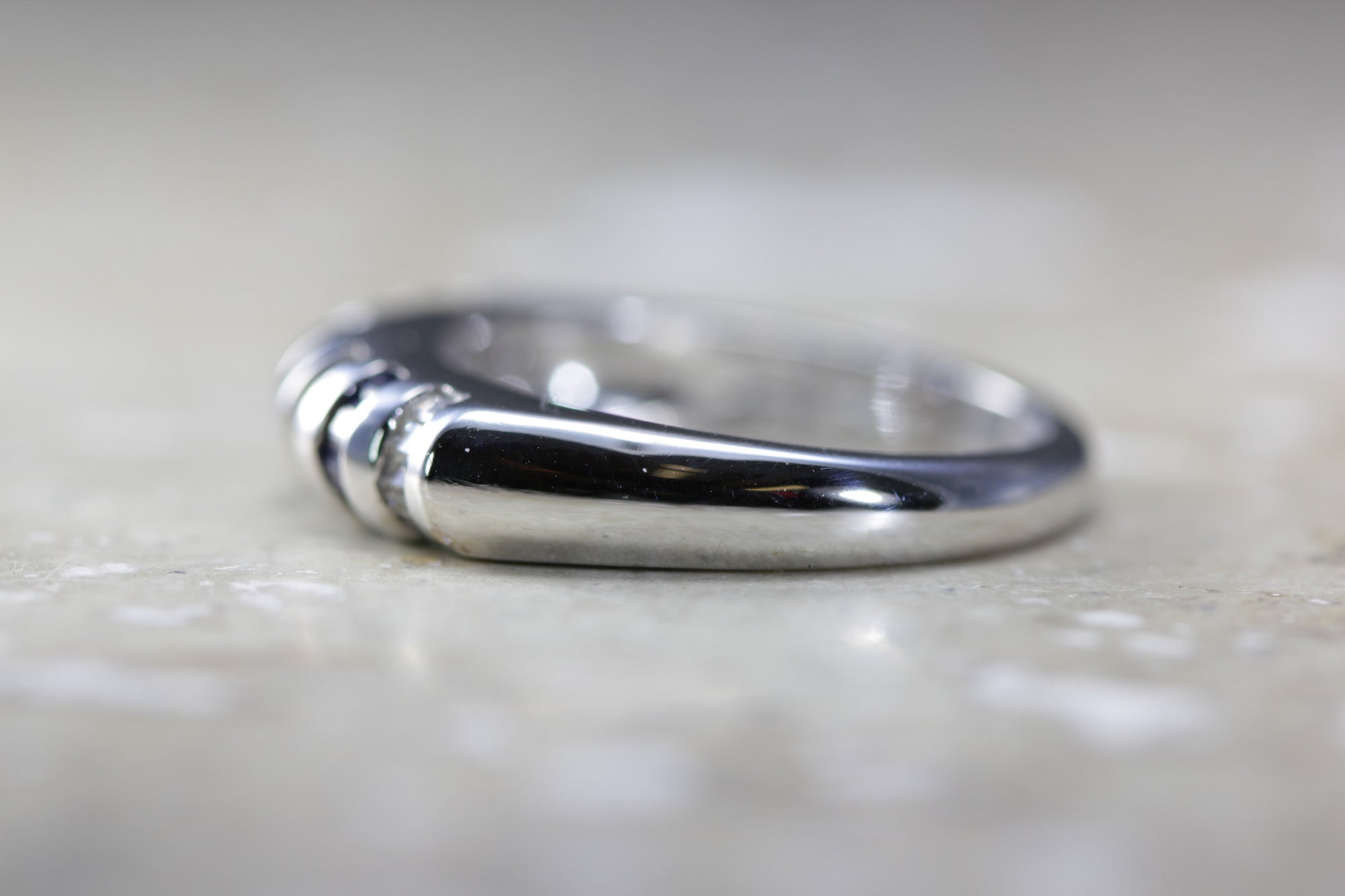 MODERN 14k WHITE GOLD BAGUETTE SAPPHIRE & DIAMOND SOLID BAND RING 1.65 CTW