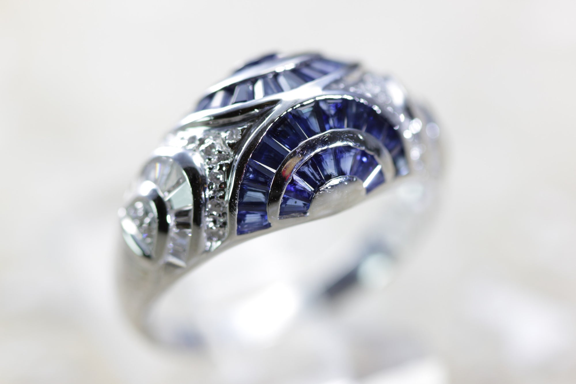 MODERN 14k WHITE GOLD BAGUETTE SAPPHIRE & DIAMOND HALF CIRCLE PAVE RING 1.35 CTW