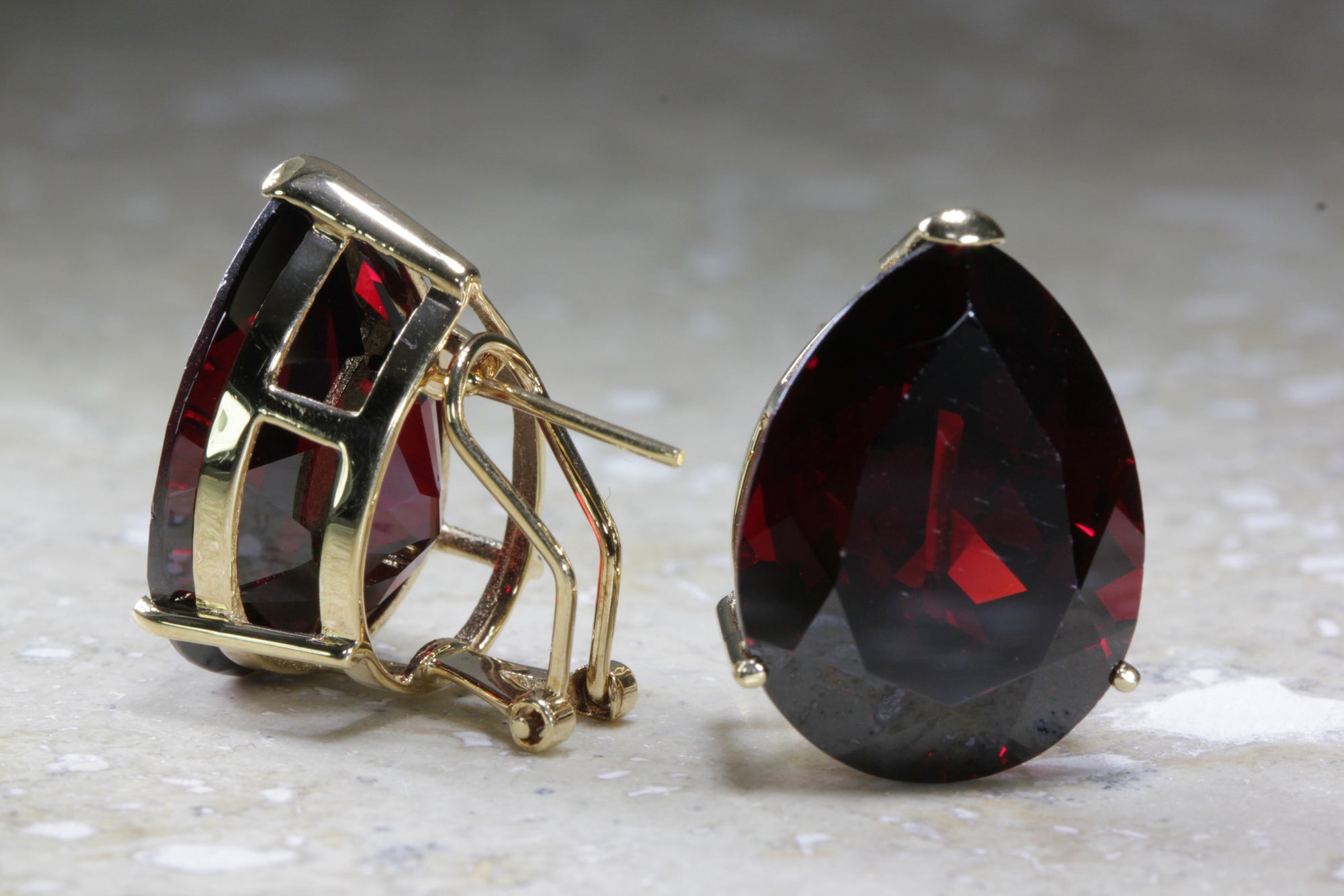 MODERN 14KT GOLD GARNET PEAR SHAPE EARRING LARGE 15 X 20