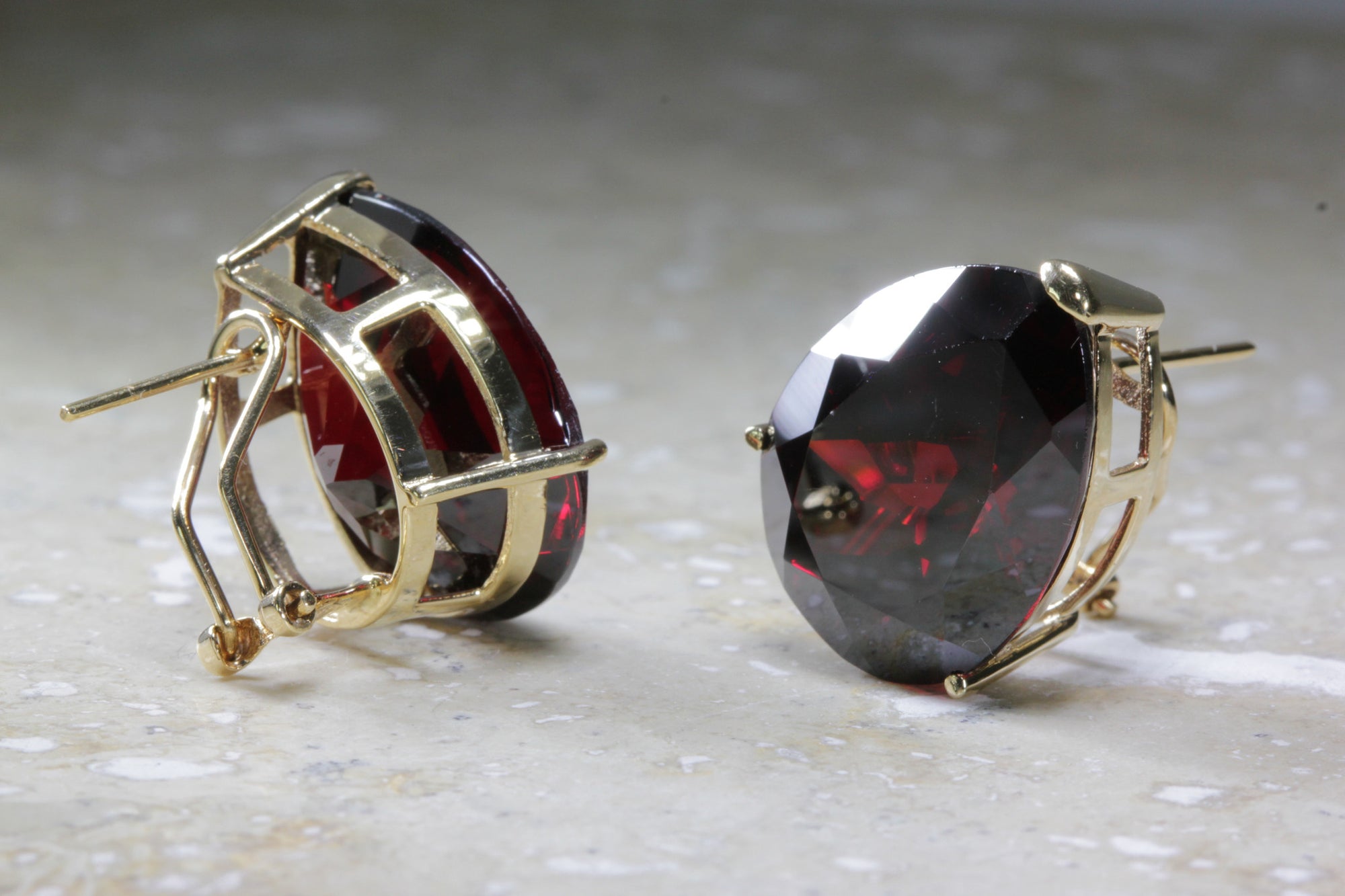 MODERN 14KT GOLD GARNET PEAR SHAPE EARRING LARGE 15 X 20