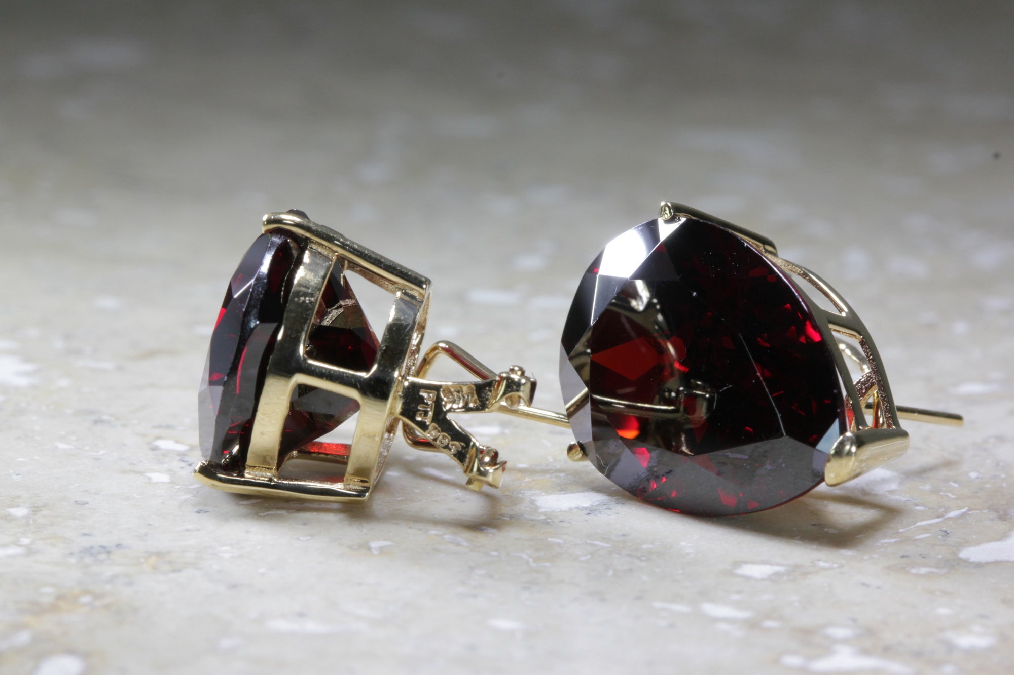 MODERN 14KT GOLD GARNET PEAR SHAPE EARRING LARGE 15 X 20