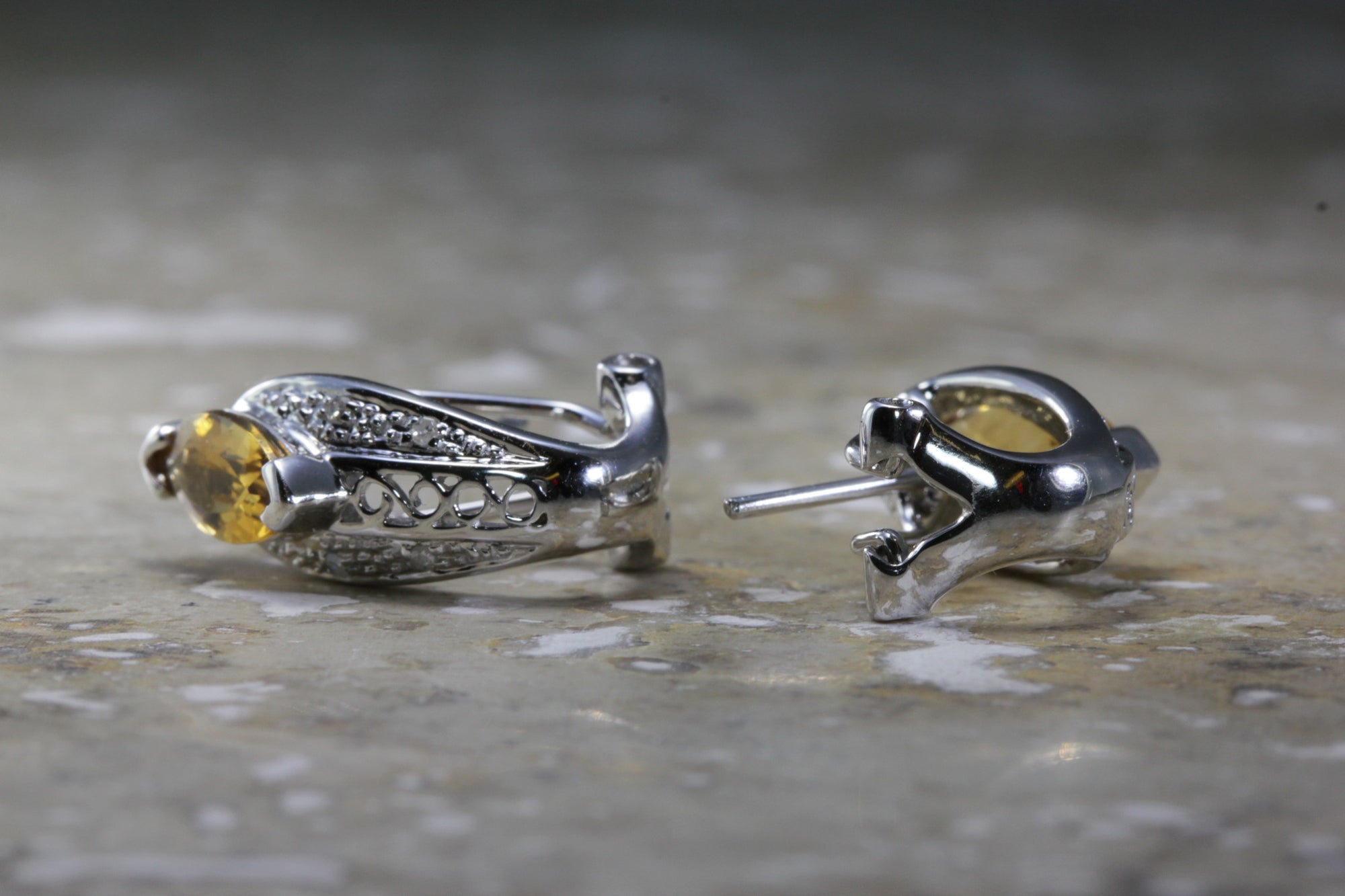 WHITE GOLD LADYS EARRINGS GOLDEN TOPAZ & DIAMONDS OMEGA BACK 14k