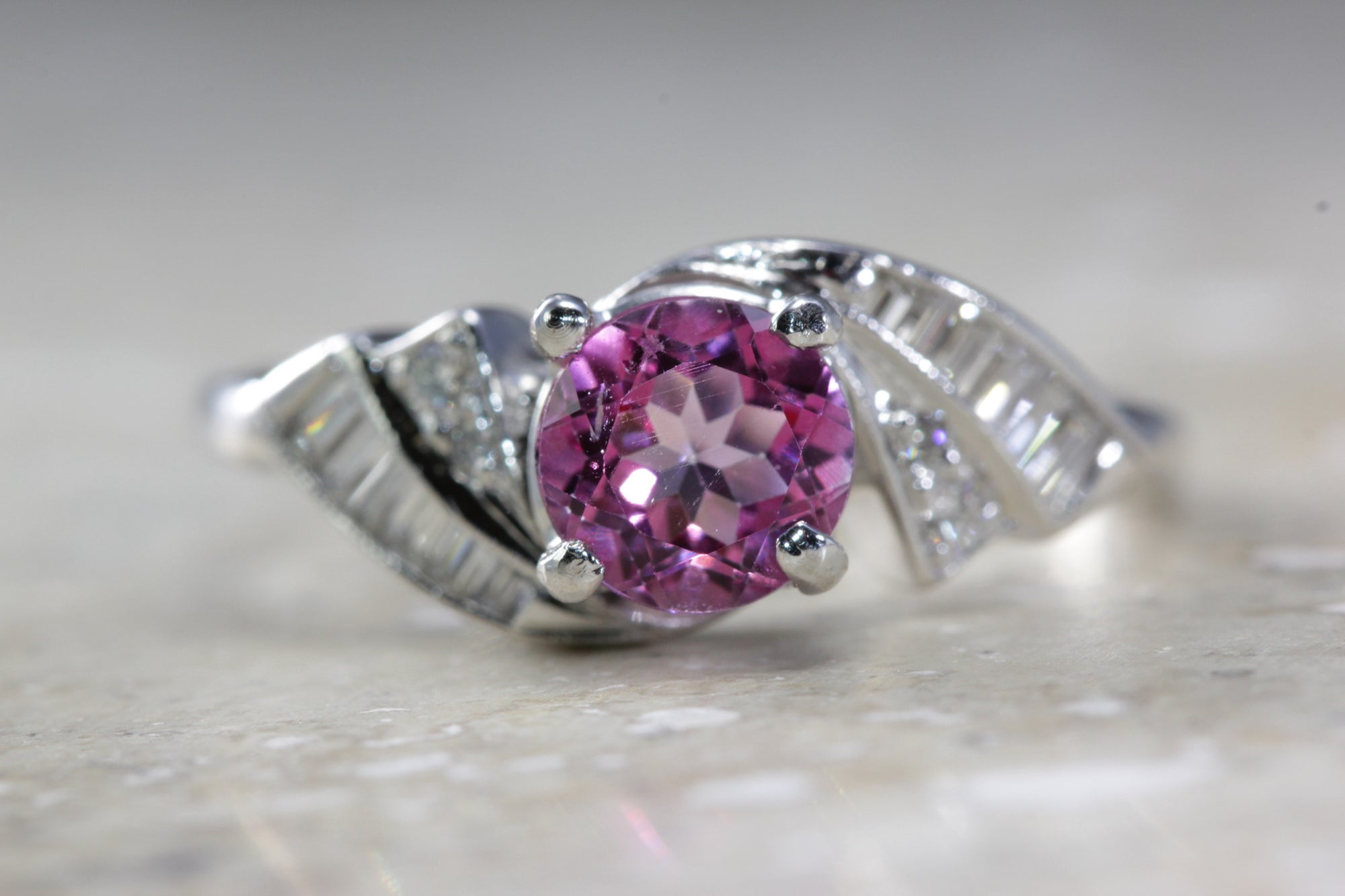 ANTIQUE 14k WHITE GOLD PINK MYSTIC TOPAZ DIAMOND RING 1.78CT VS1 G