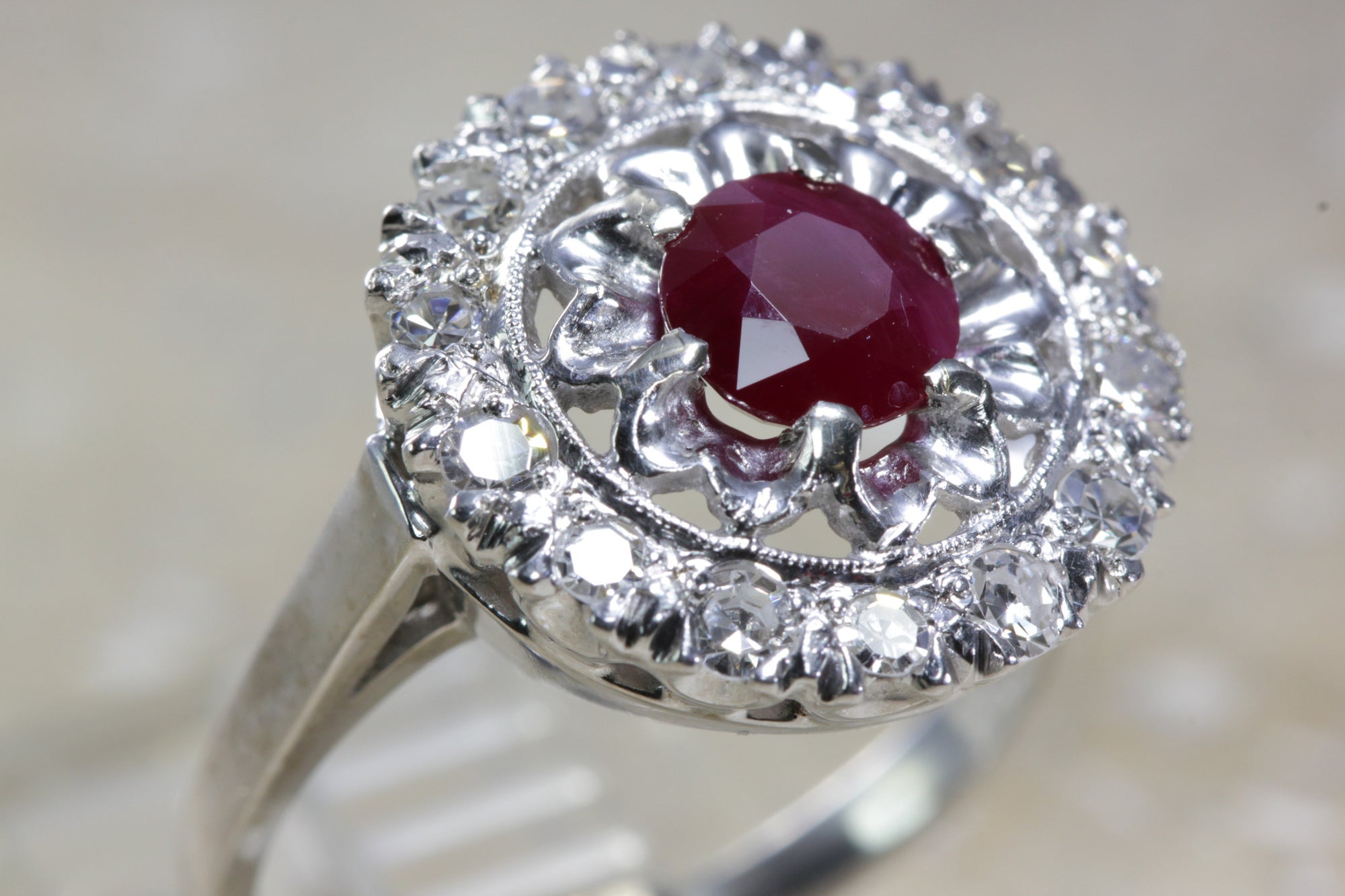 ANTIQUE 14K WHITE GOLD RUBY & DIAMOND HALO RING 1.00 CT RUBY