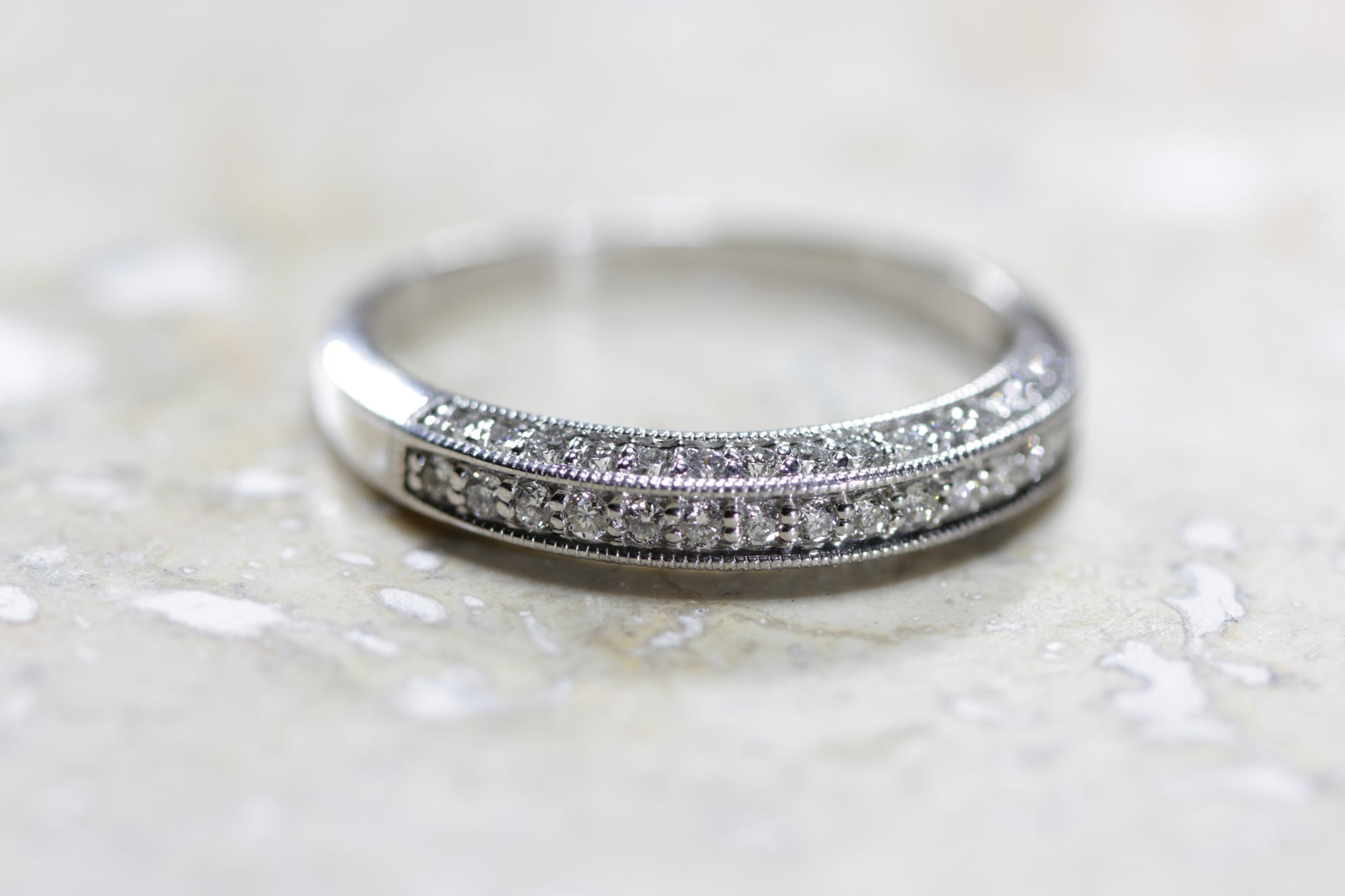 14K WHITE GOLD LADIES MILGRAIN ROUND DIAMOND WEDDING BAND