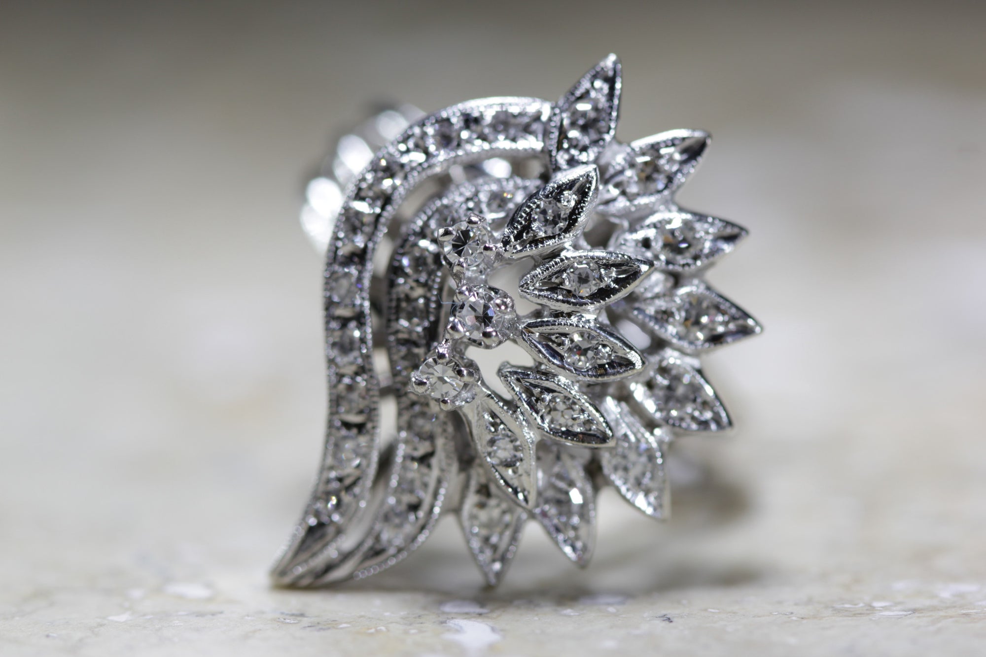 ANTIQUE COCKTAIL VINTAGE RING DIAMOND 14K W GOLD 1940's