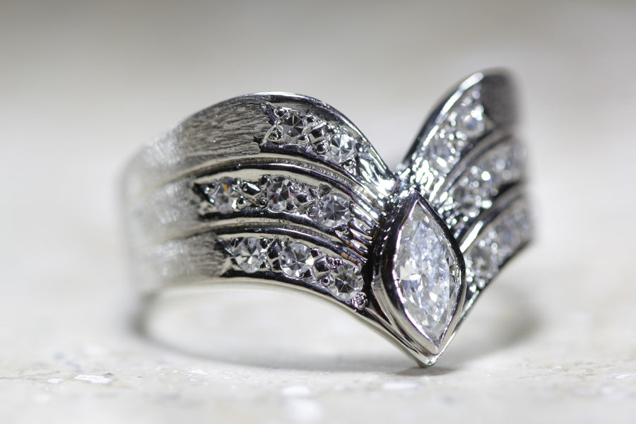 ANTIQUE MARQUISE CHEVRON MOTIF RING DIAMOND 14K W GOLD RETRO 1940's