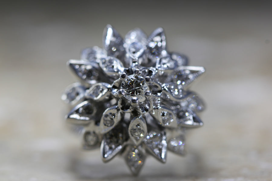 ANTIQUE COCKTAIL FLOWER MOTIF RING DIAMOND 14K W GOLD RETRO 1940's
