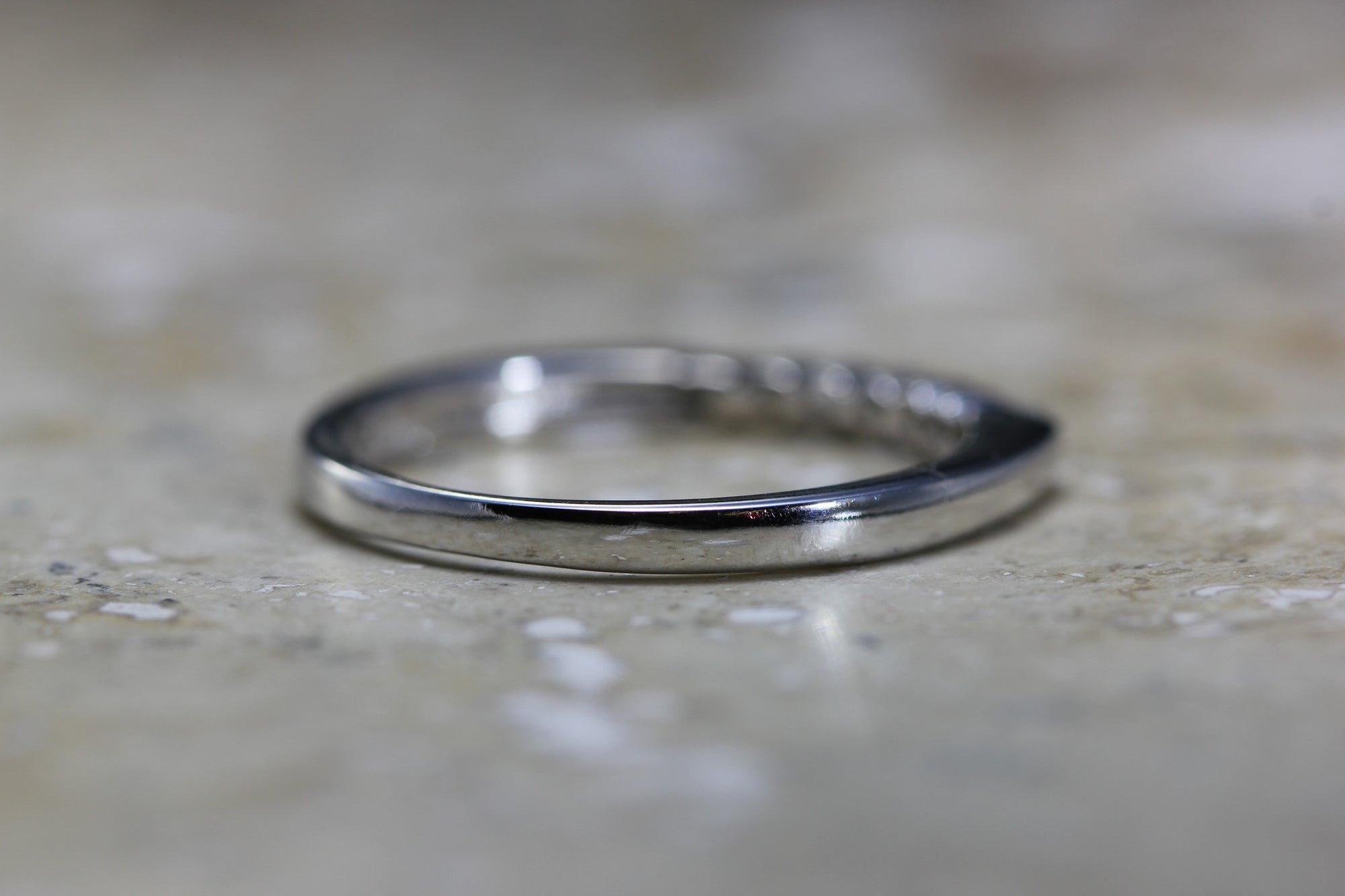 DIAMOND WEDDING BAND 14k W GOLD ROUND STONES LADIES