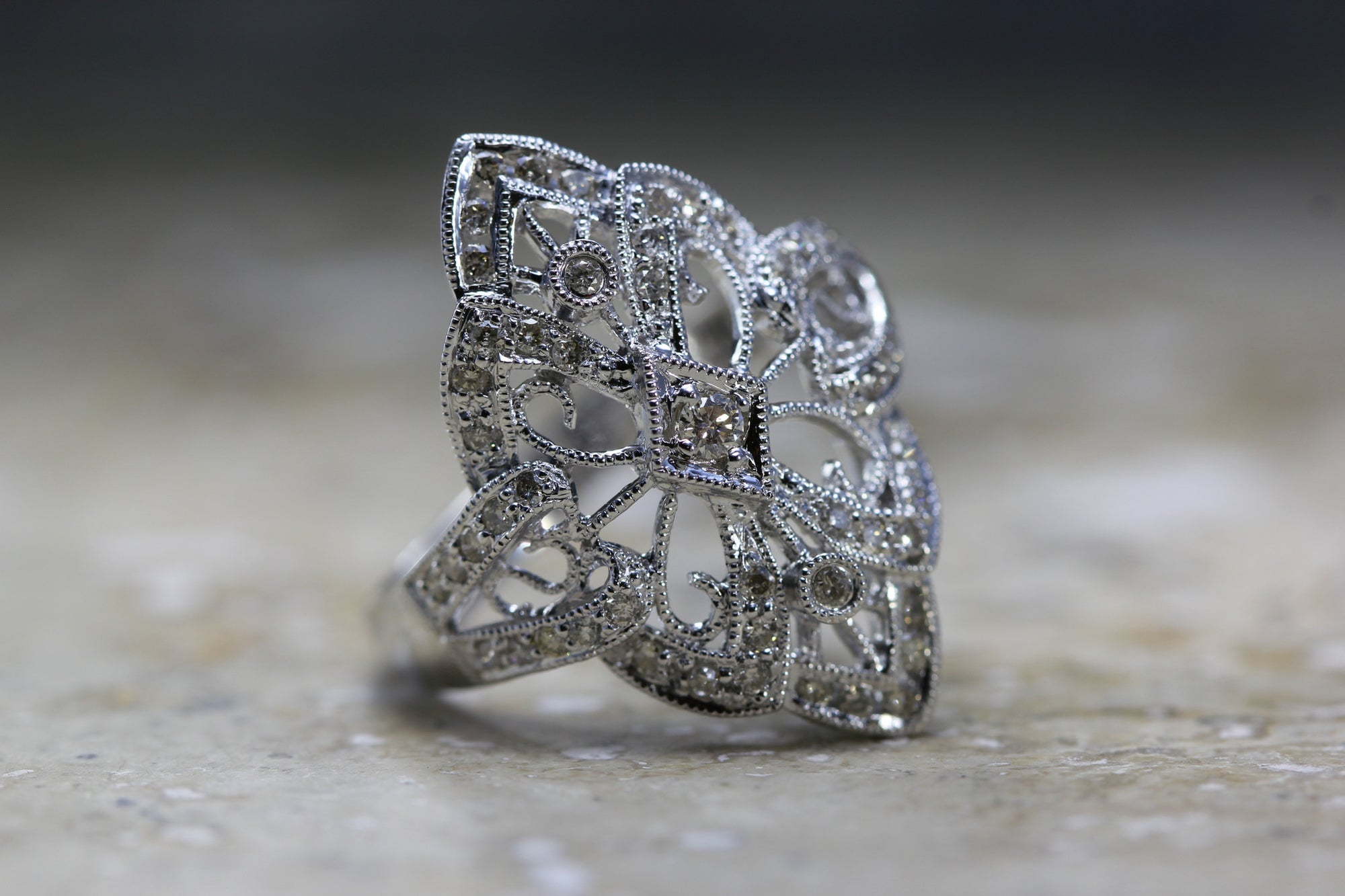 ANTIQUE ART DECO MARQUISE SHAPED DINNER RING FILIGREE DIAMOND 14K W GOLD 1930's