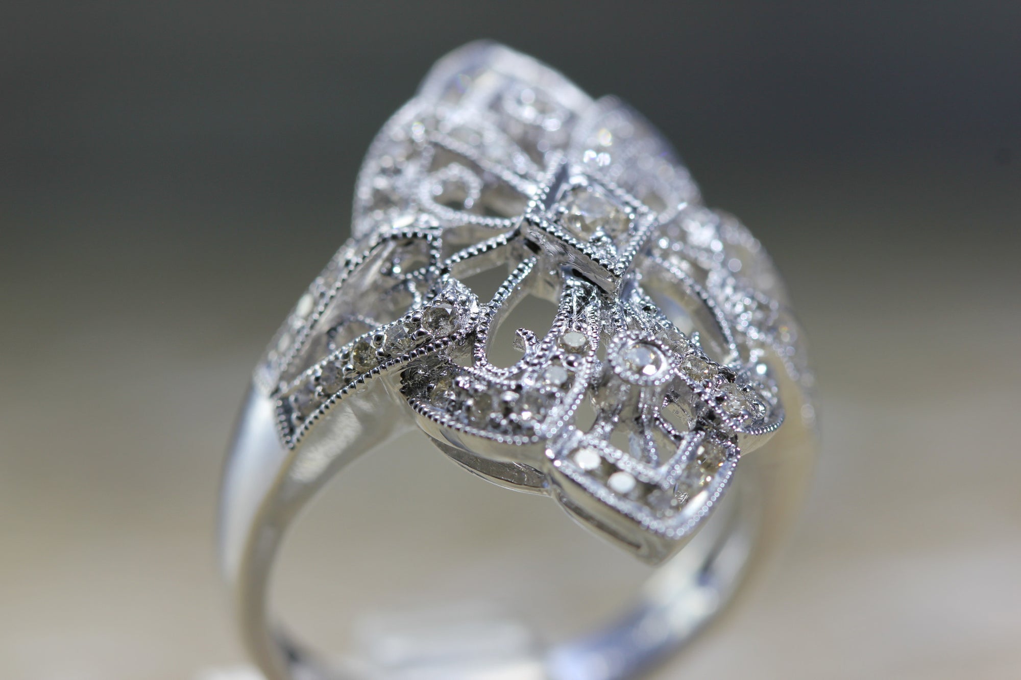 ANTIQUE ART DECO MARQUISE SHAPED DINNER RING FILIGREE DIAMOND 14K W GOLD 1930's