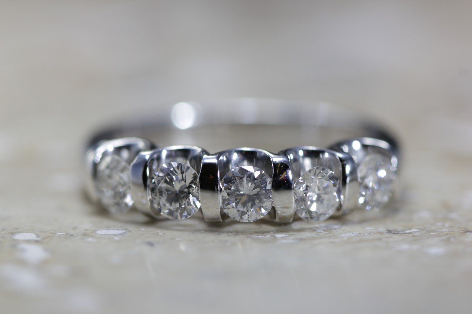 5 STONE ROUND CUT DIAMOND WEDDING BAND OPEN CHANNEL SETTING 14K W GOLD 1.05 CT