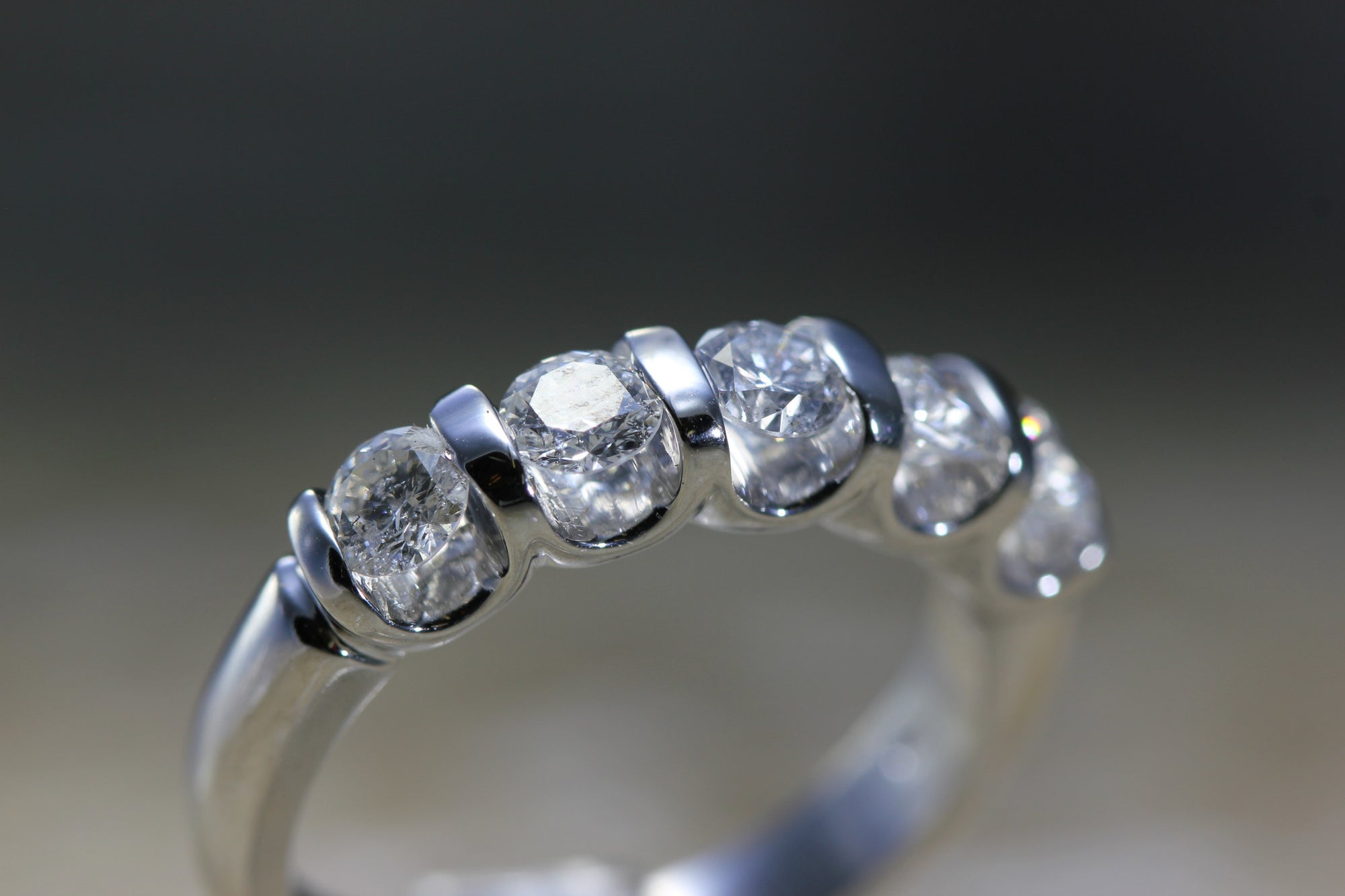 5 STONE ROUND CUT DIAMOND WEDDING BAND OPEN CHANNEL SETTING 14K W GOLD 1.05 CT