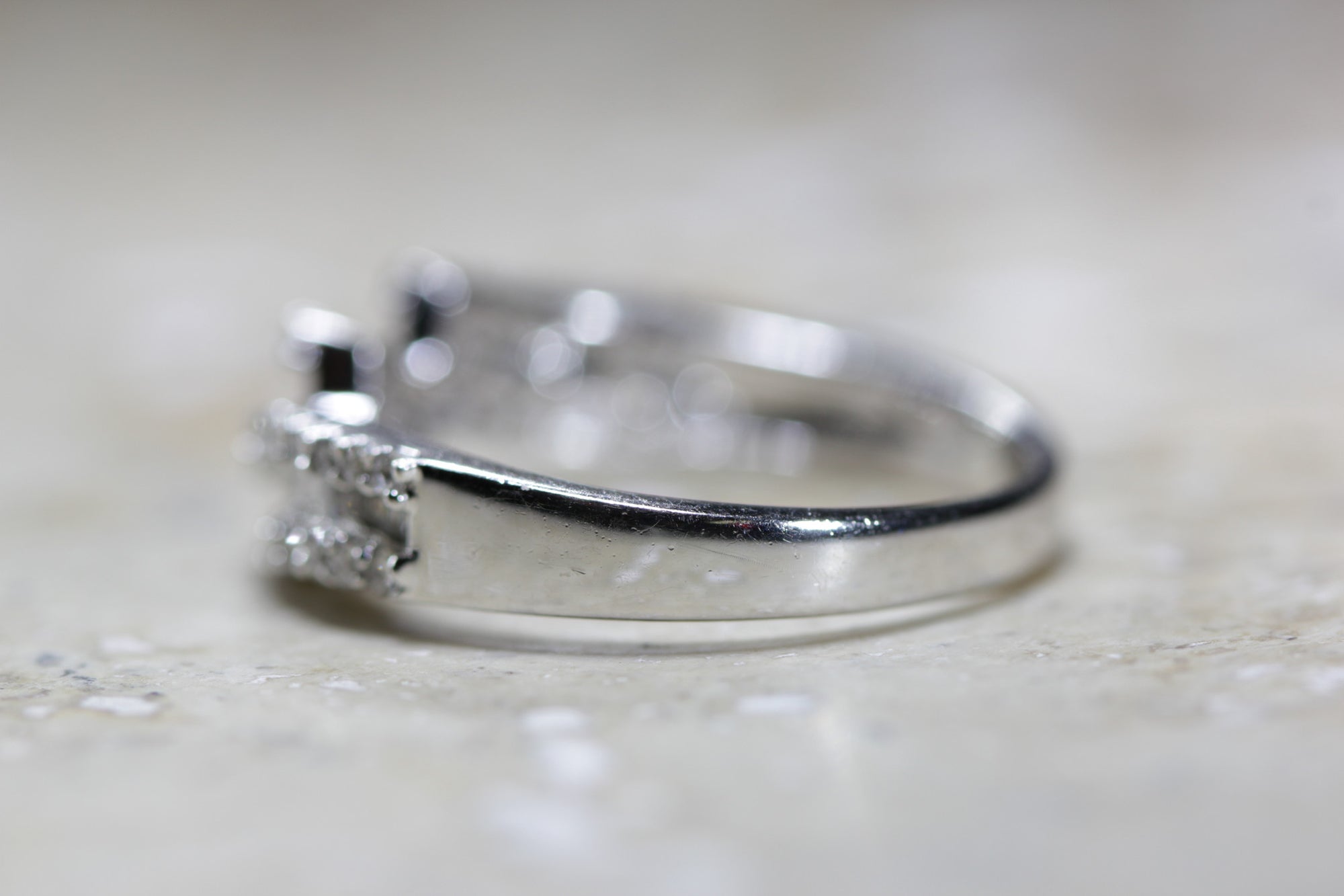 LADIES DIAMOND WEDDING BAND ROUND AND BAGUETTES 14K W GOLD