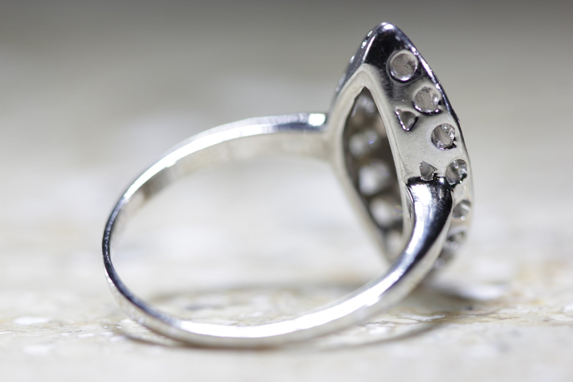 ANTIQUE ART DECO MARQUISE SHAPED COCKTAIL DIAMOND RING 14K W GOLD 1930's PAVE SET