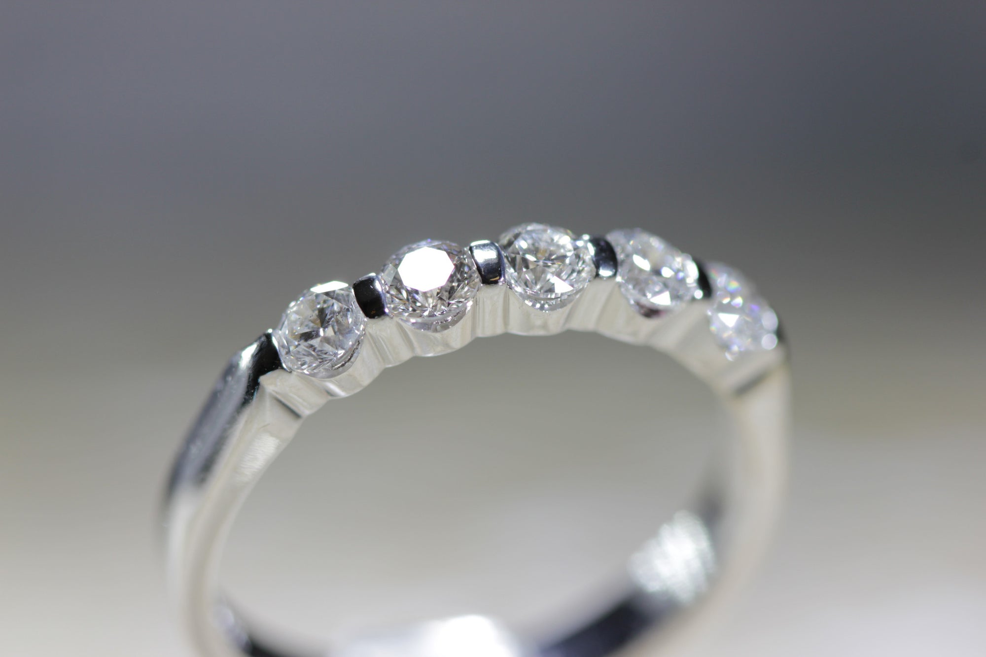 DIAMOND 5 STONE ROUND CUT WEDDING BAND CHANNEL SETTING 14k W GOLD