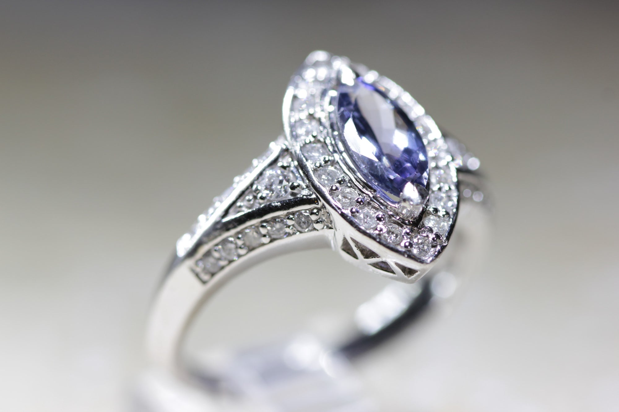 VINTAGE HALO MARQUISE 14K WHITE GOLD LADIES TANZANITE & DIAMOND ENGAGEMENT RING