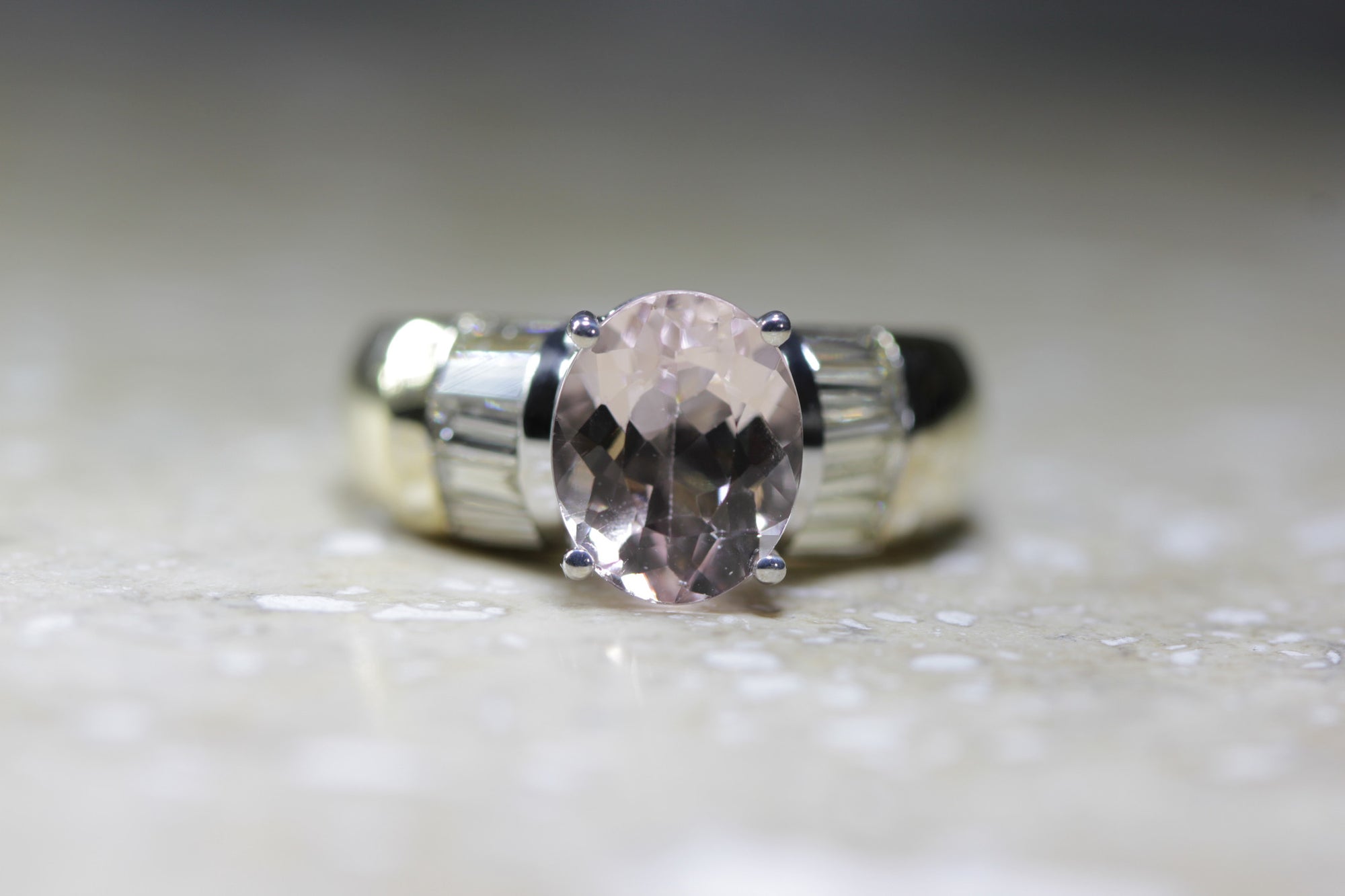 CLASSIC 14K YELLOW GOLD LADIES PEAR SHAPED MORGANITE & DIAMOND RING