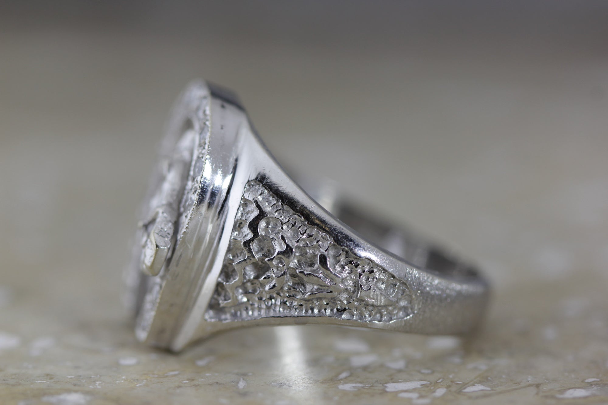 14K W GOLD MENS HORSESHOE RING & DIAMONDS SOLIDE VS1 G