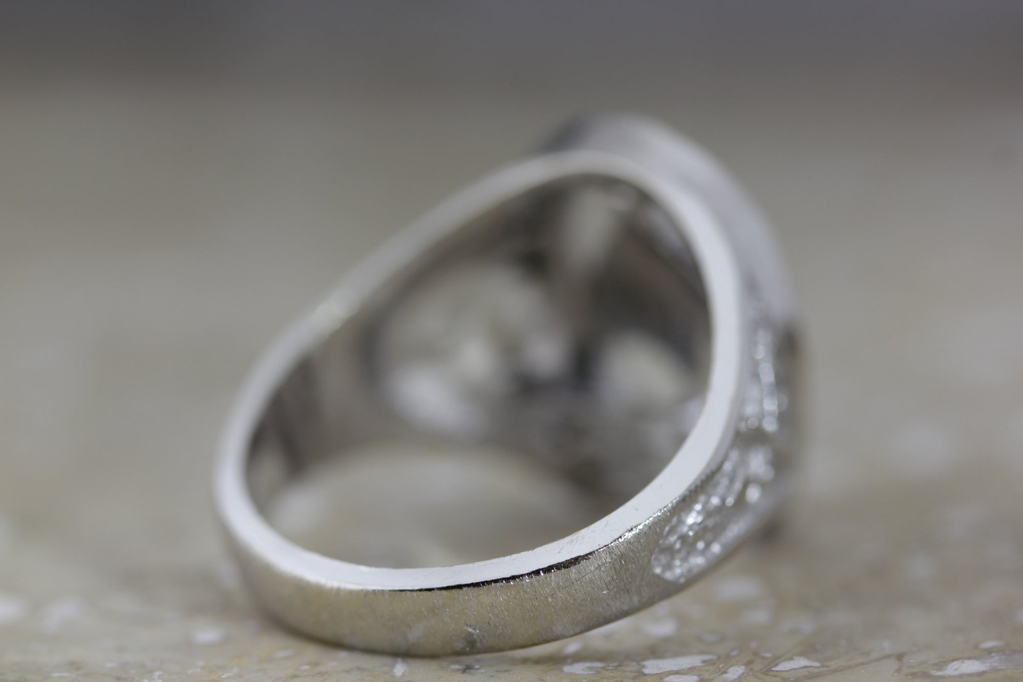 14K W GOLD MENS HORSESHOE RING & DIAMONDS SOLIDE VS1 G