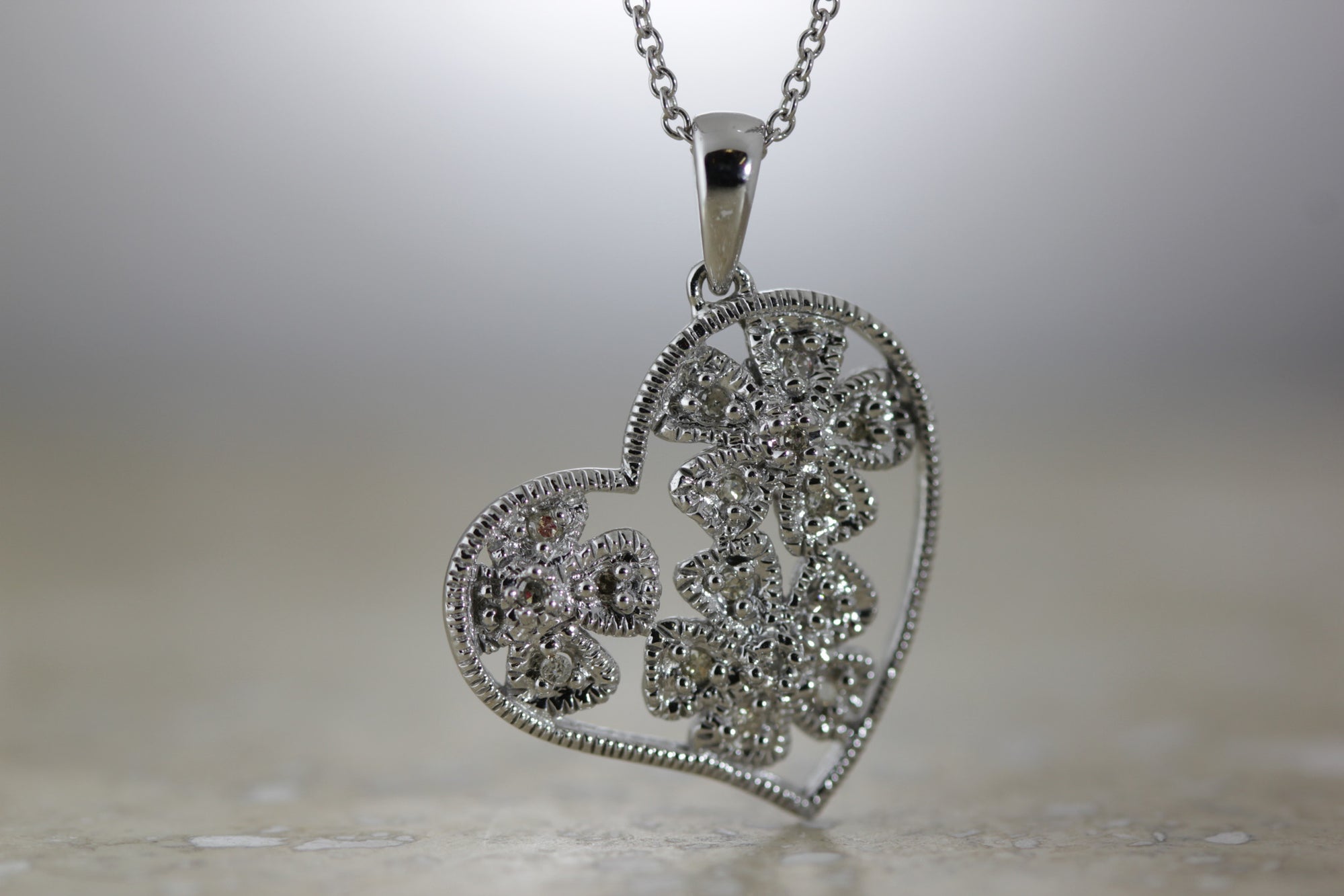 14K GOLD DIAMOND WHITE HEART FLOWER PENDANT 0.20 CT 14K GOLD CHAIN 14CT 14KARAT