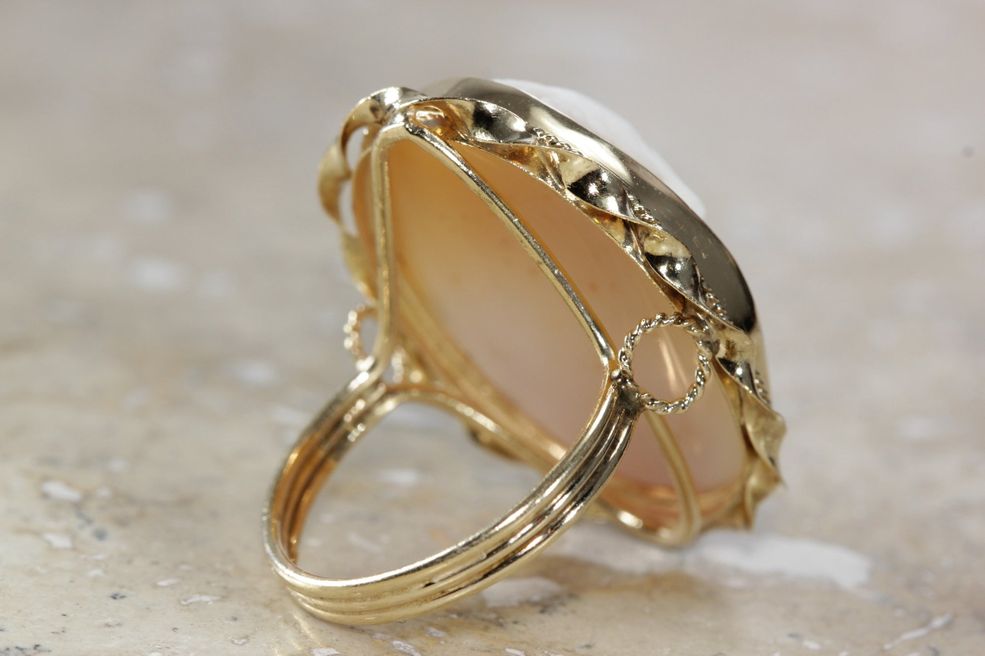 ANTIQUE 14K YELLOW GOLD LADIES HAND CARVED CAMEO RING 29 X 23