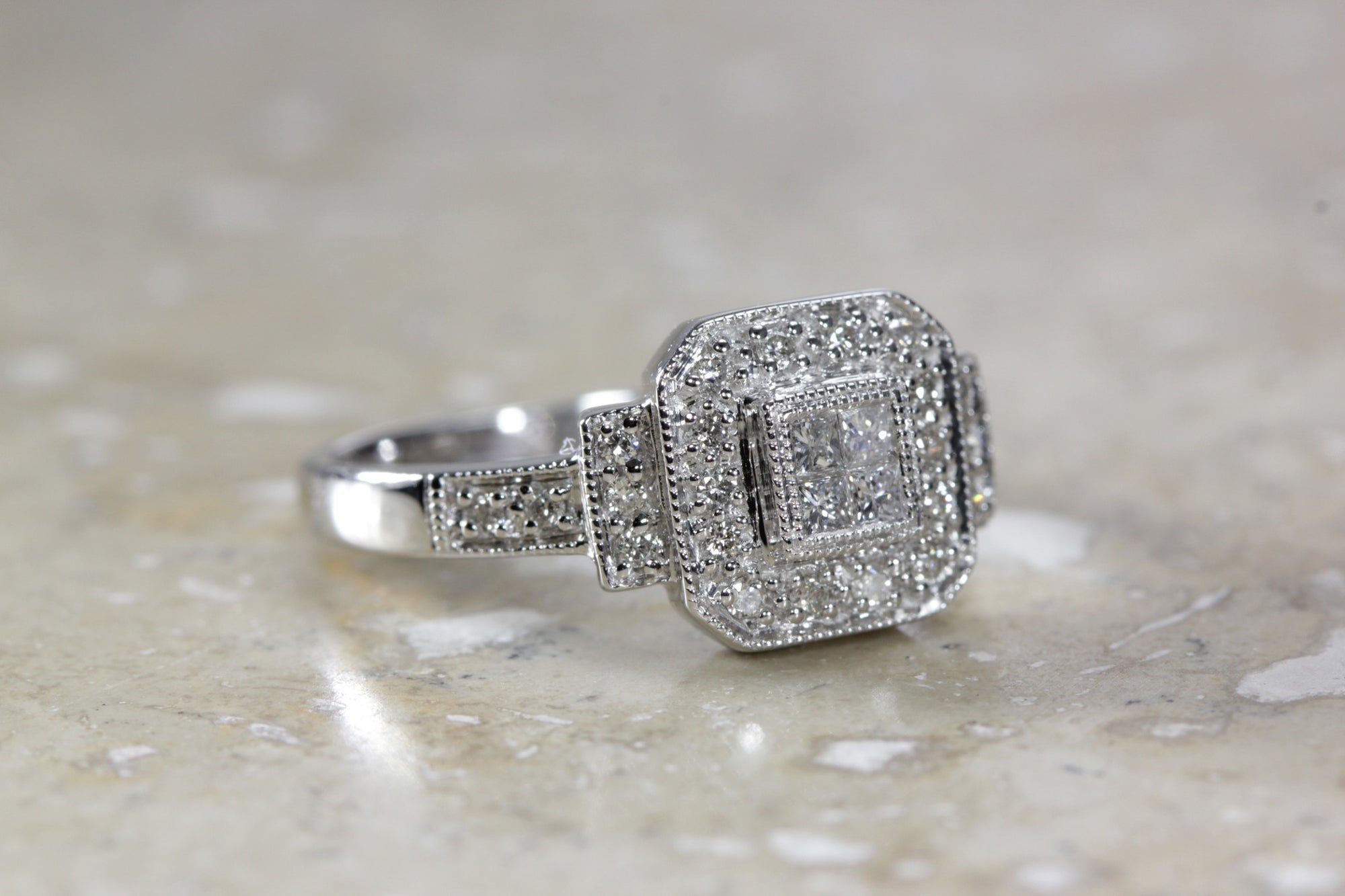 14k WHITE GOLD LADIES DIAMOND RING  PRINCESS AND ROUND