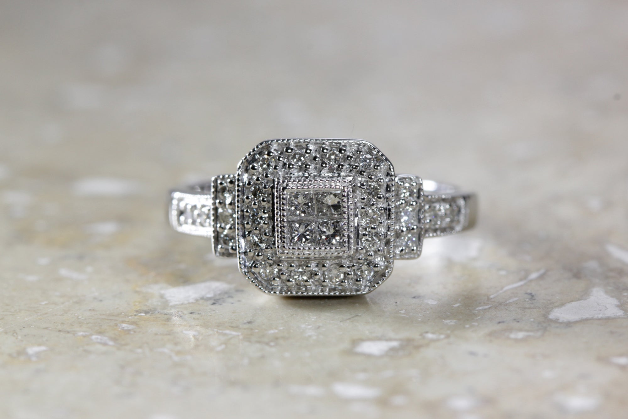 14k WHITE GOLD LADIES DIAMOND RING  PRINCESS AND ROUND