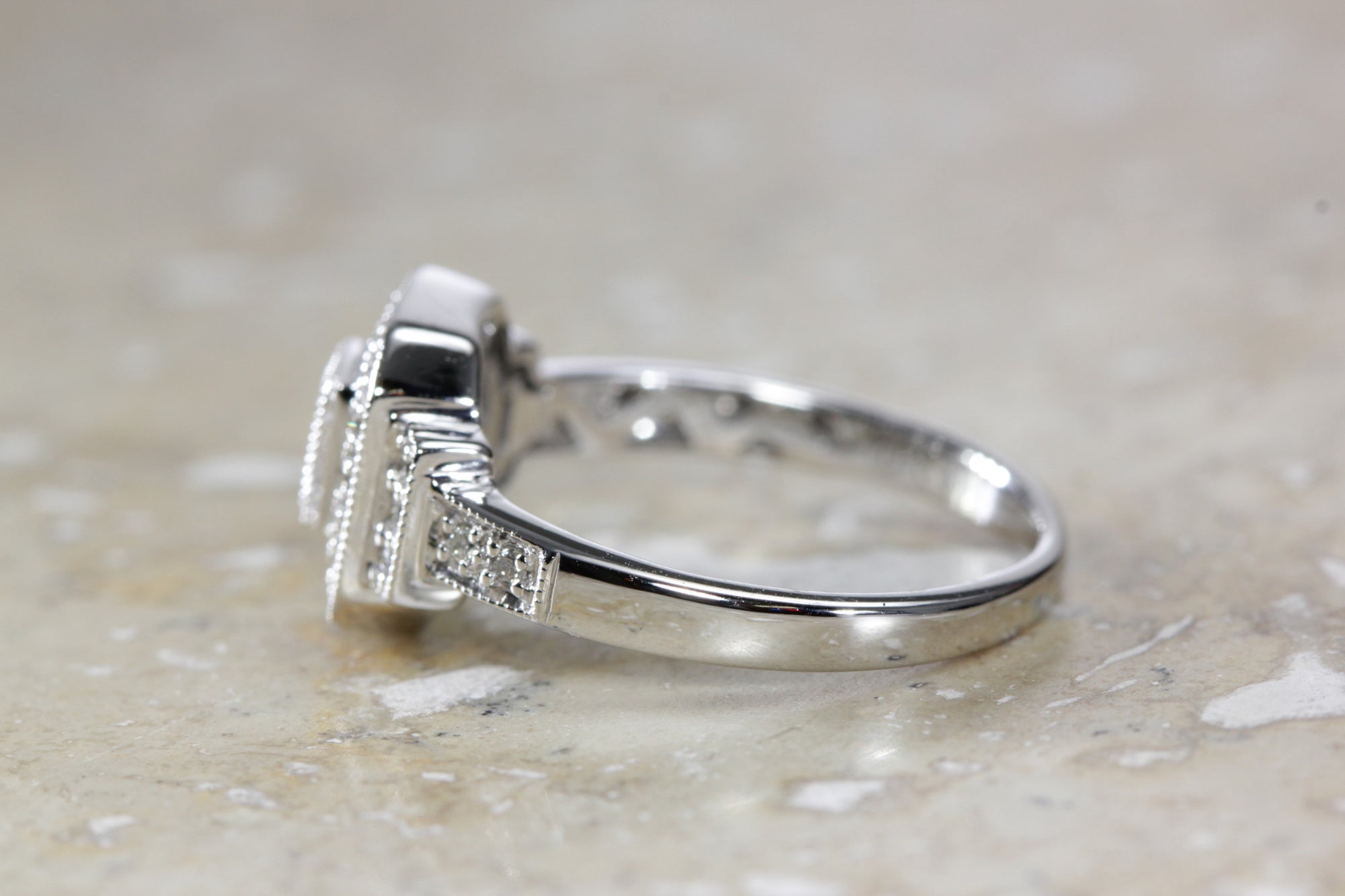 14k WHITE GOLD LADIES DIAMOND RING  PRINCESS AND ROUND