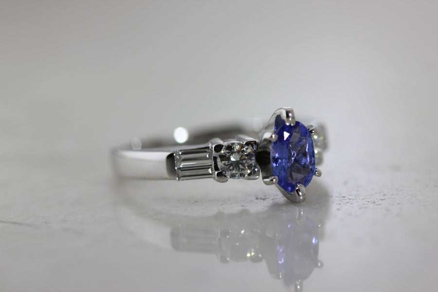 VINTAGE OVAL SHAPE ENGAGEMENT RING 14K WHITE GOLD LADIES TANZANITE & DIAMOND