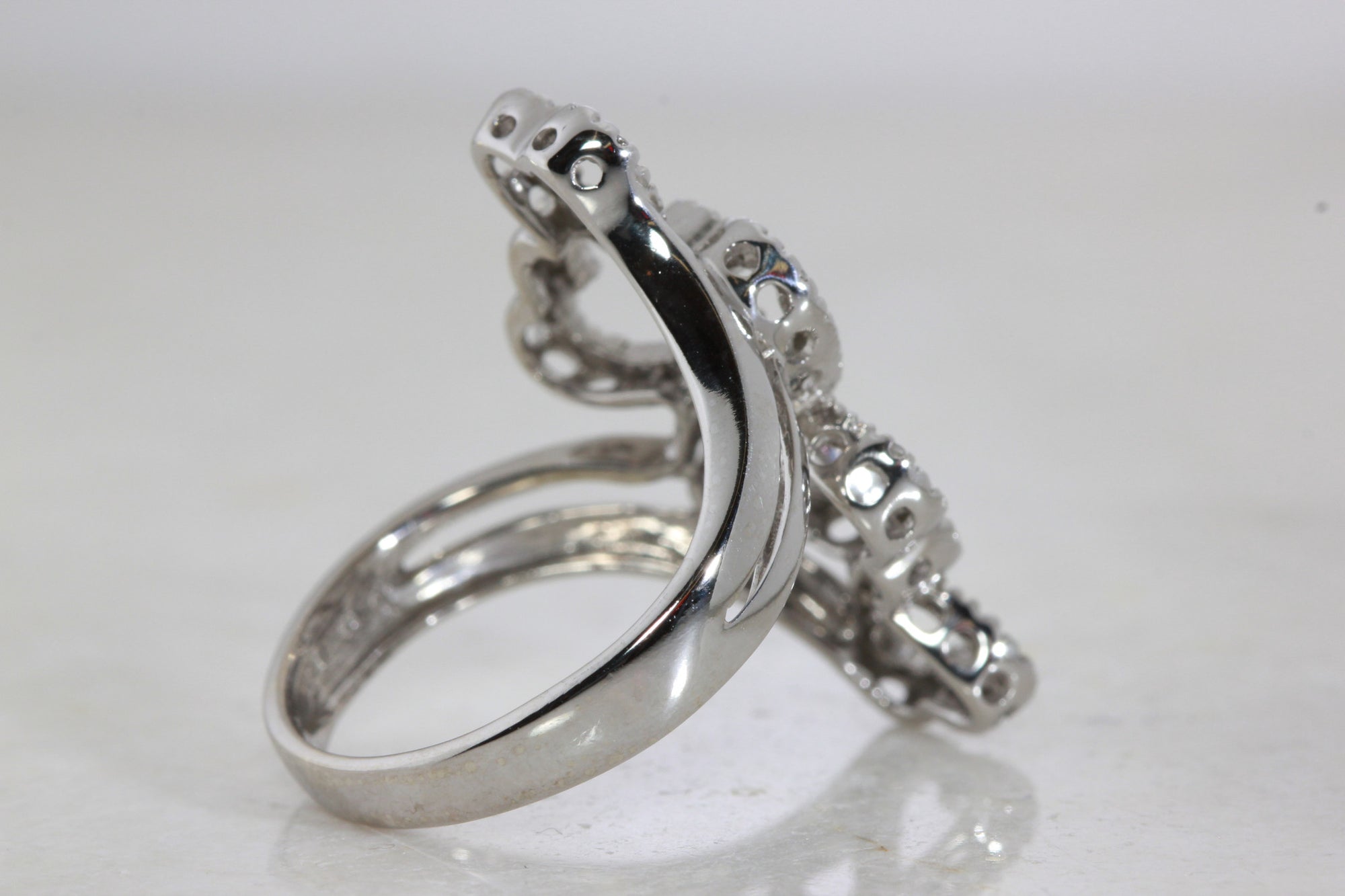 WIDE 14k WHITE GOLD HEART CLUSTER DIAMOND RING