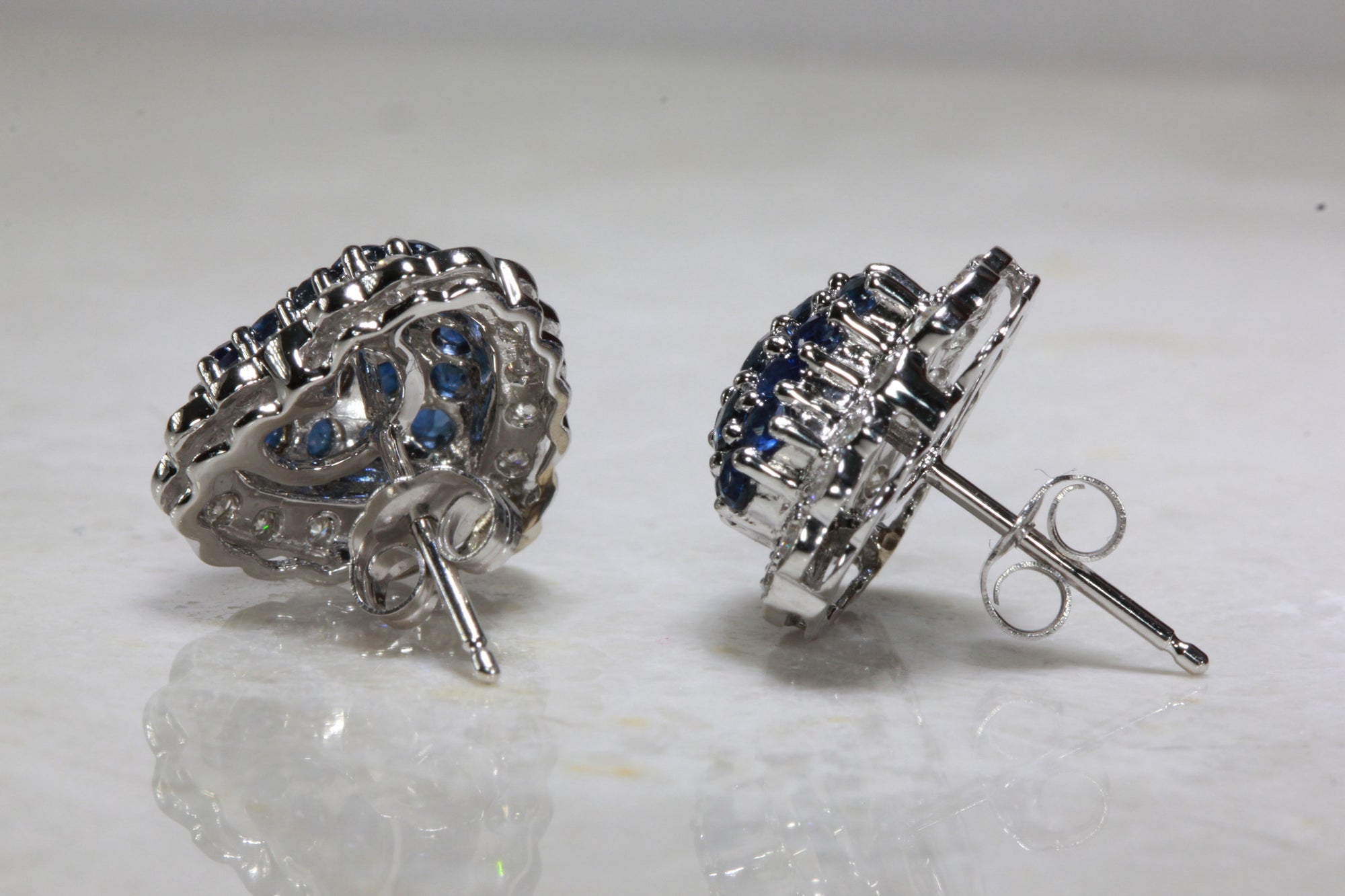 BLUE SAPPHIRE DIAMOND HEART EARRINGS IN 14k WHITE GOLD SETTING