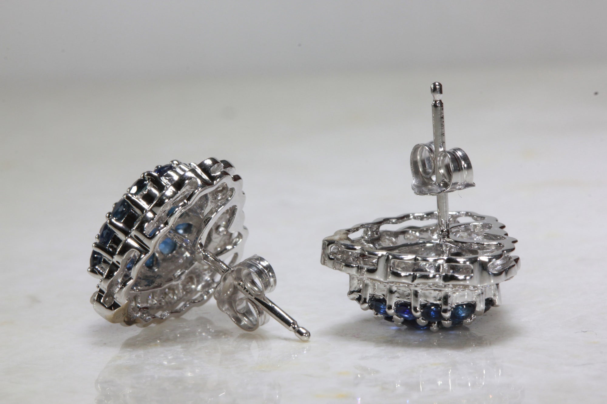 BLUE SAPPHIRE DIAMOND HEART EARRINGS IN 14k WHITE GOLD SETTING