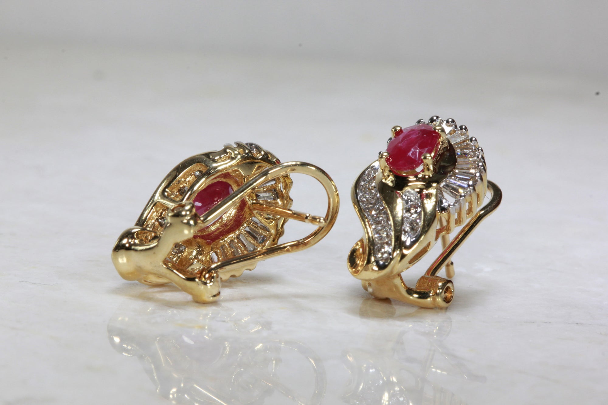 RUBY & DIAMOND EARRING IN 14k YELLOW GOLD SETTING BAGUETTE AND ROUND